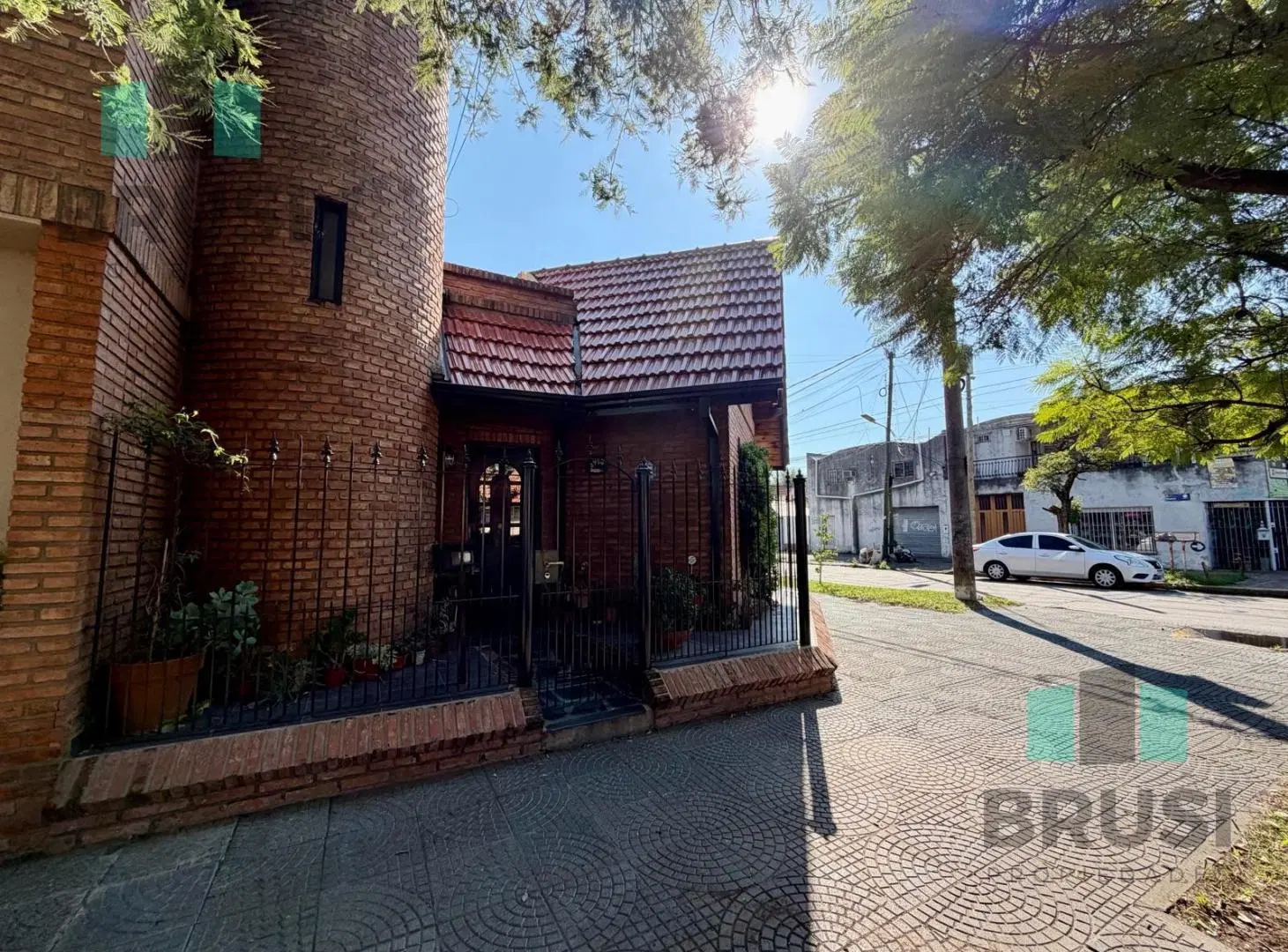 CASA EN VENTA EN BANFIELD - 4 AMBIENTES - 2 PLANTAS 2