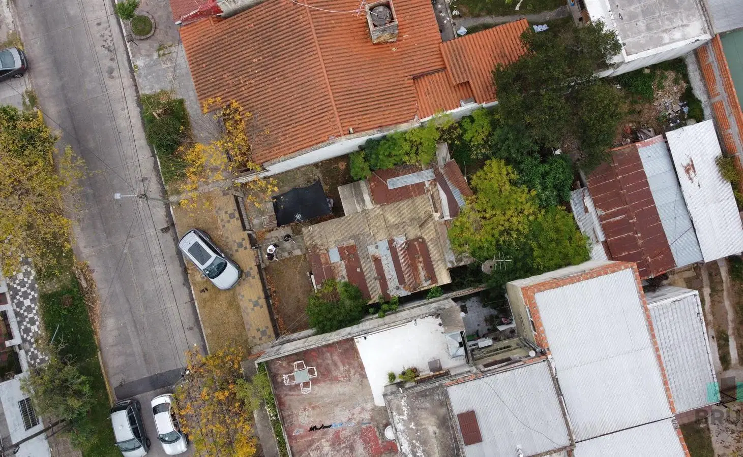 VENTA DE TERRENO EN BANFIELD OESTE 4