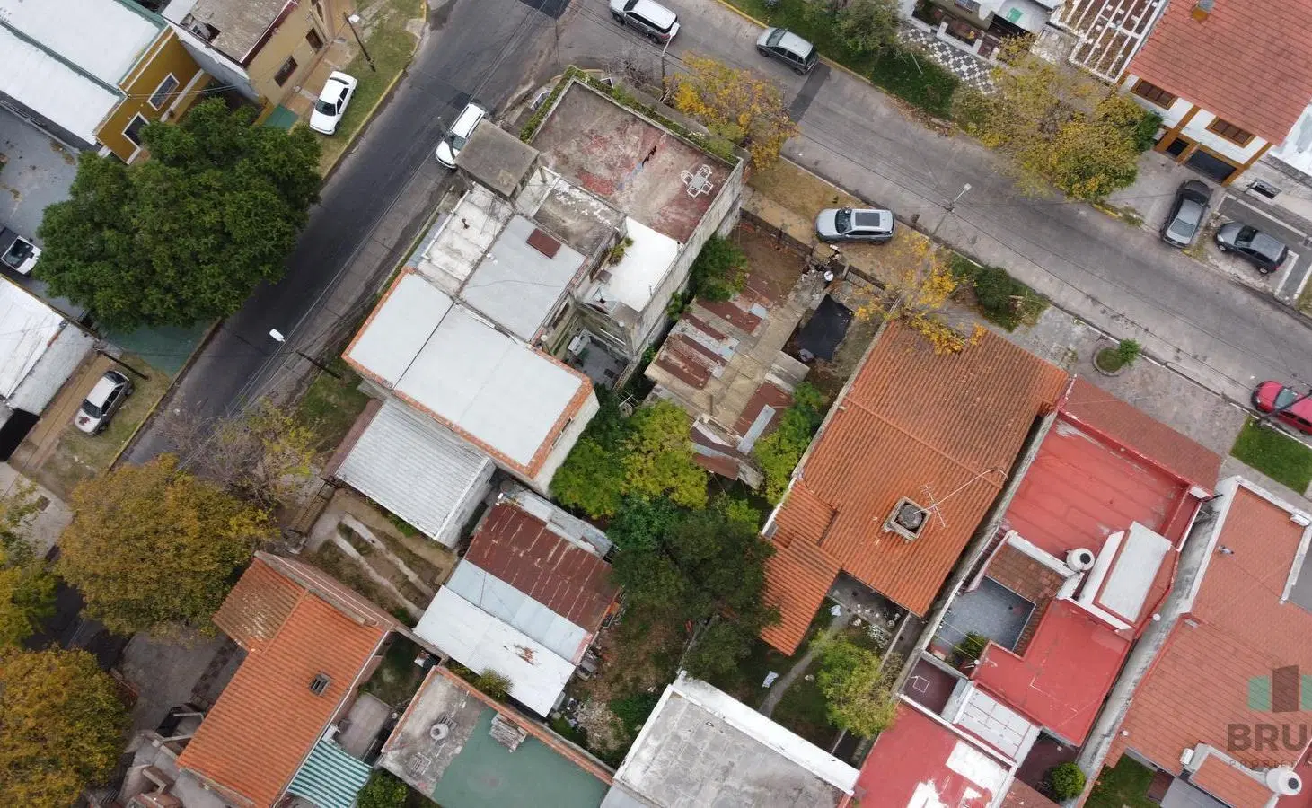 VENTA DE TERRENO EN BANFIELD OESTE 3