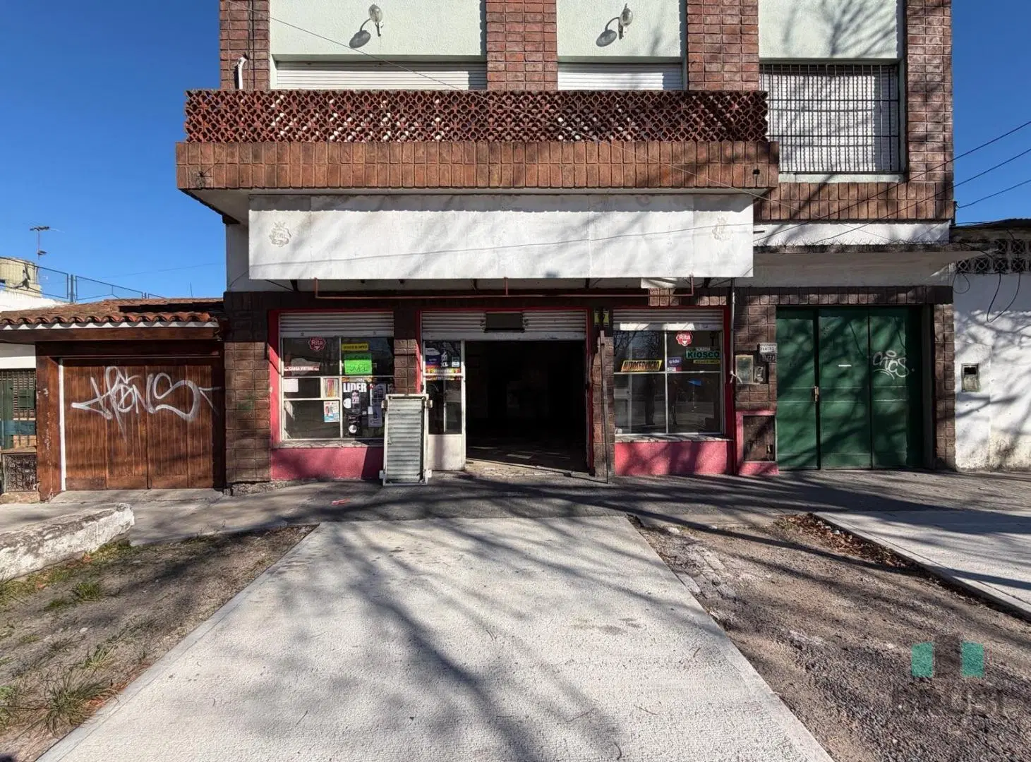 ALQUILER LOCAL COMERCIAL - LONGCHAMPS 5