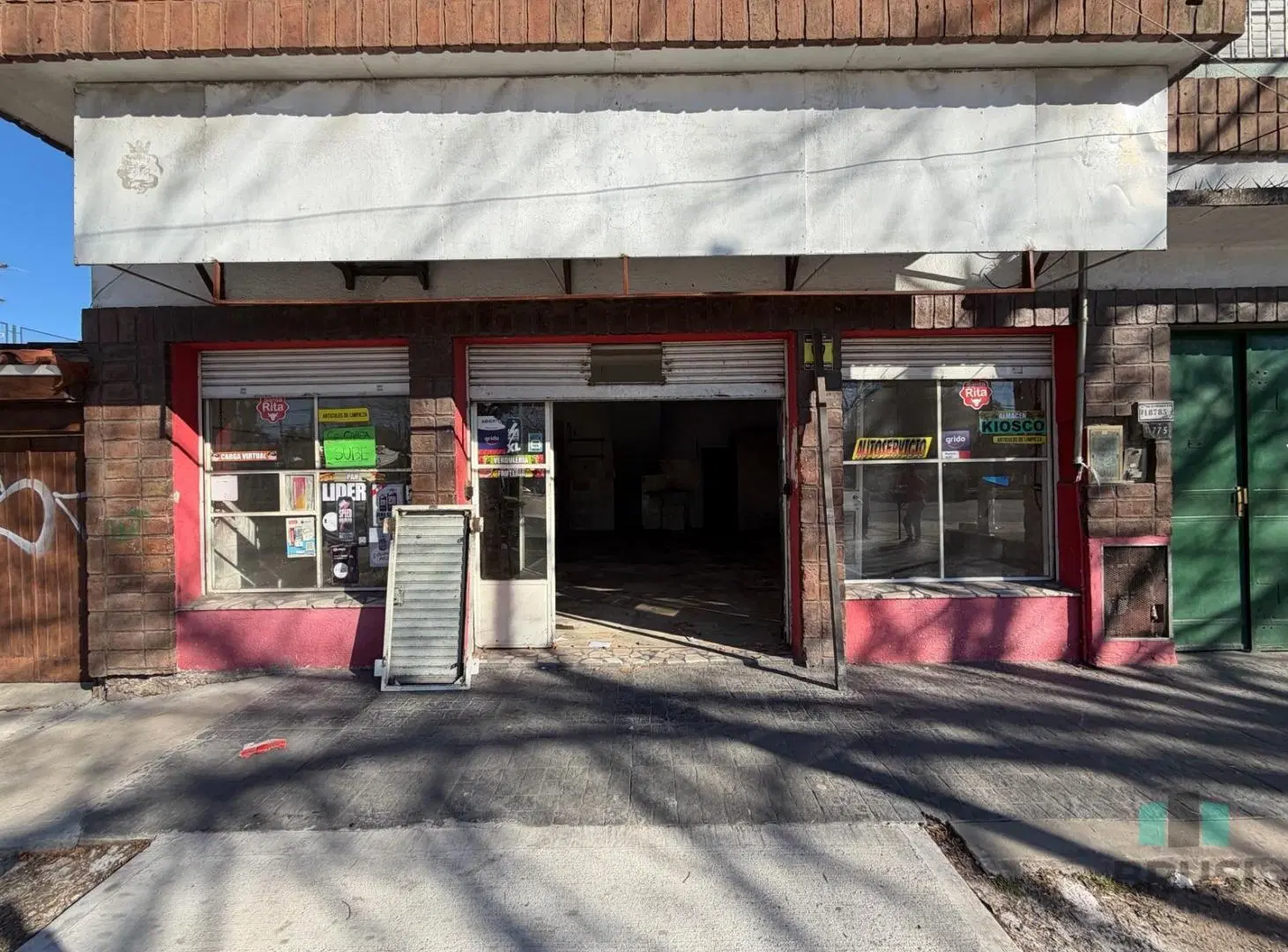 ALQUILER LOCAL COMERCIAL - LONGCHAMPS 2