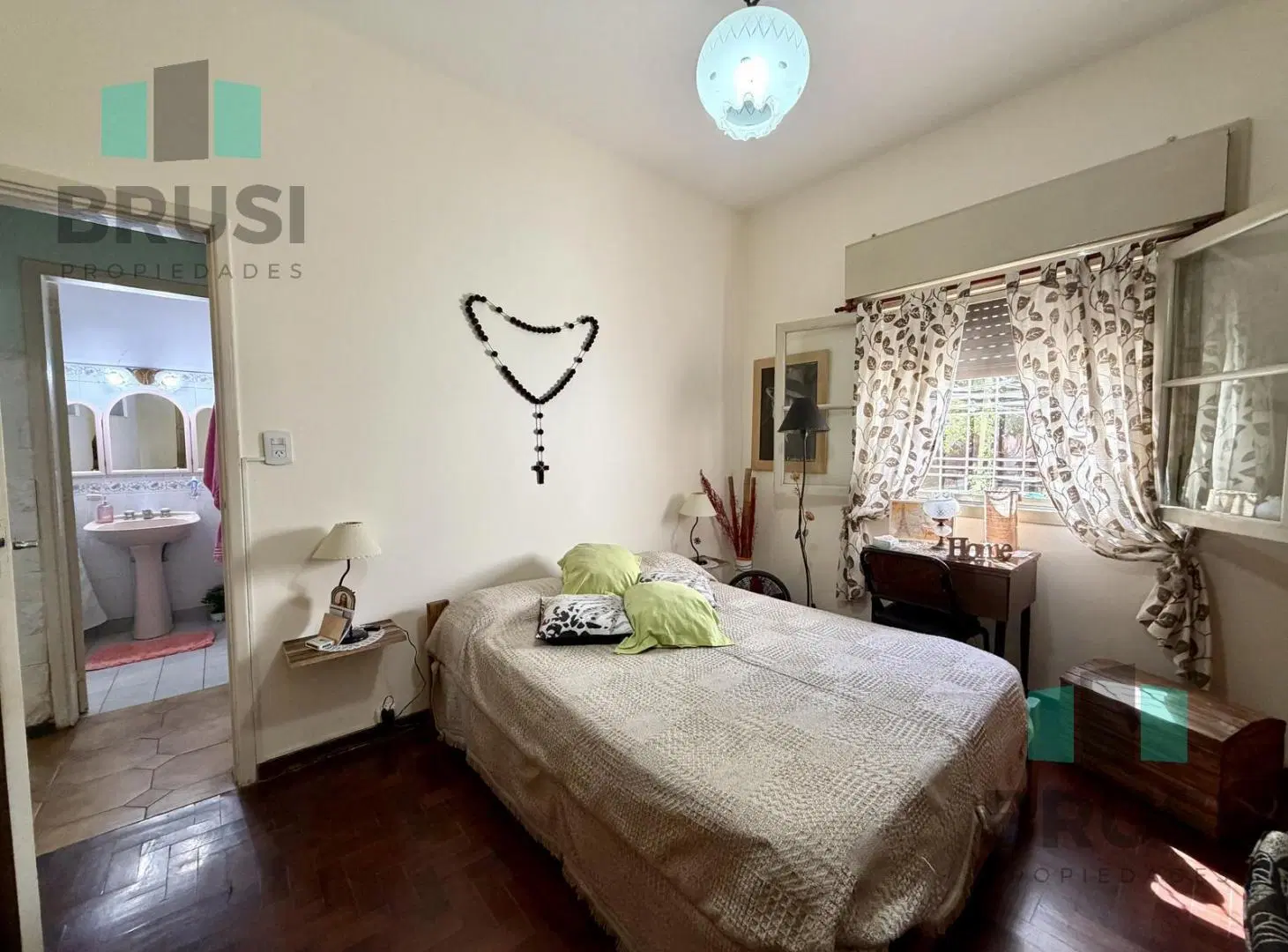 CASA EN VENTA EN VILLA LUZURIAGA - 3 AMBIENTES - CON PILETA 4