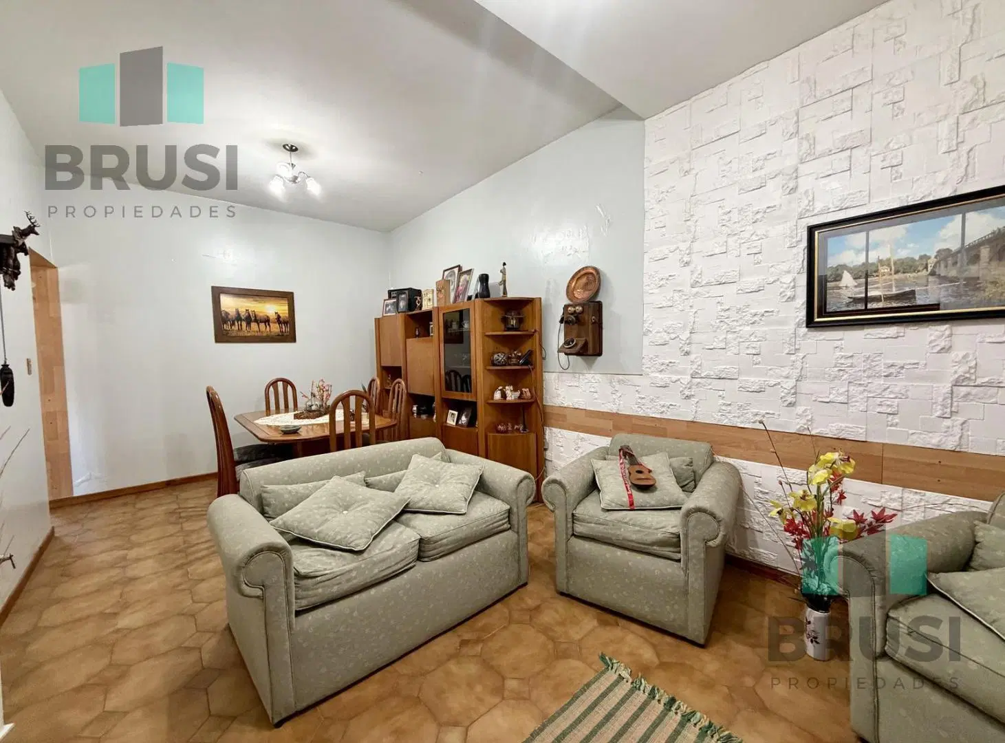 CASA EN VENTA EN VILLA LUZURIAGA - 3 AMBIENTES - CON PILETA 1