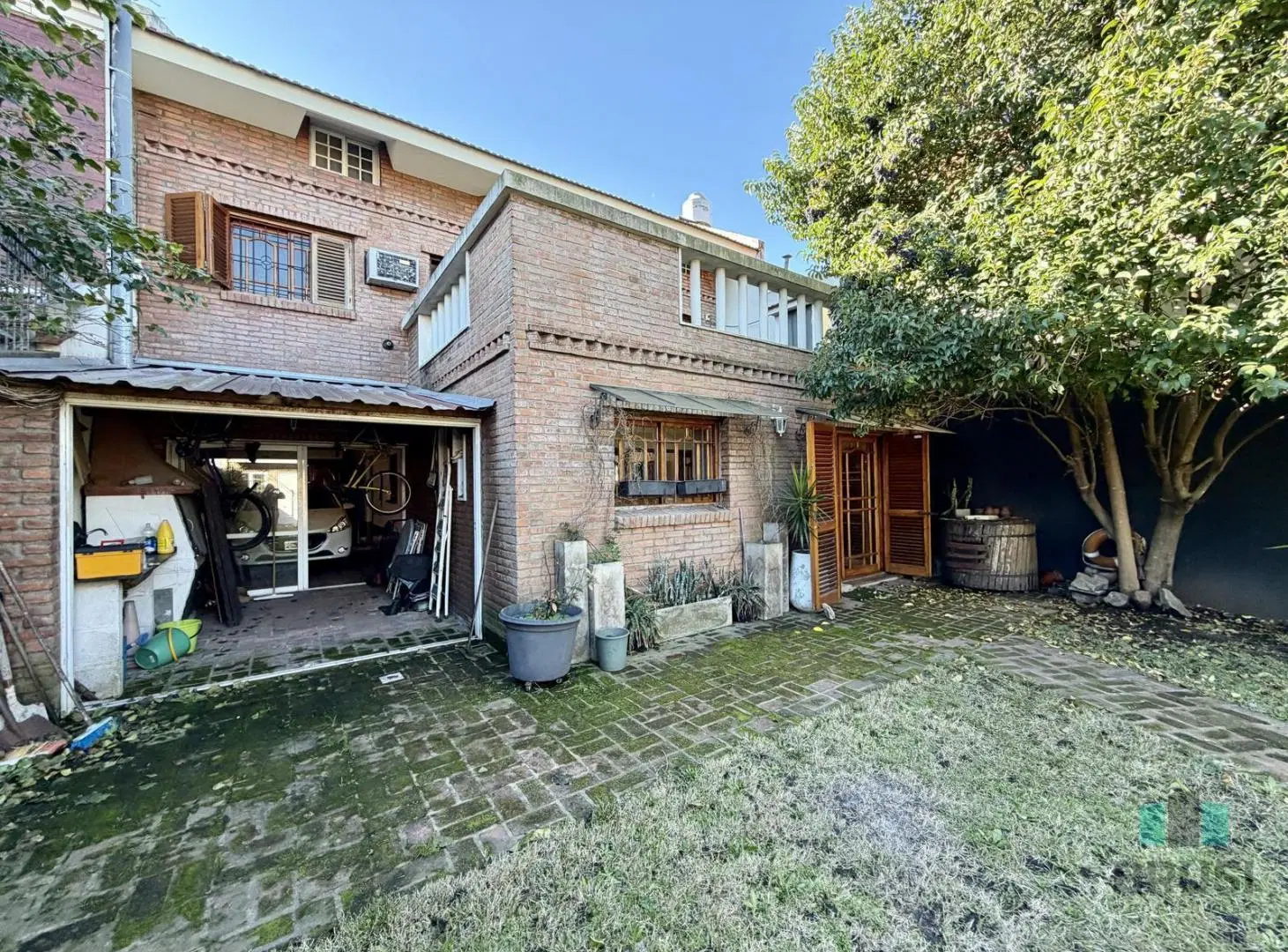 VENTA CASA 5 AMBIENTES - BANFIELD OESTE PARQUE Y SUM 80MTS. 4
