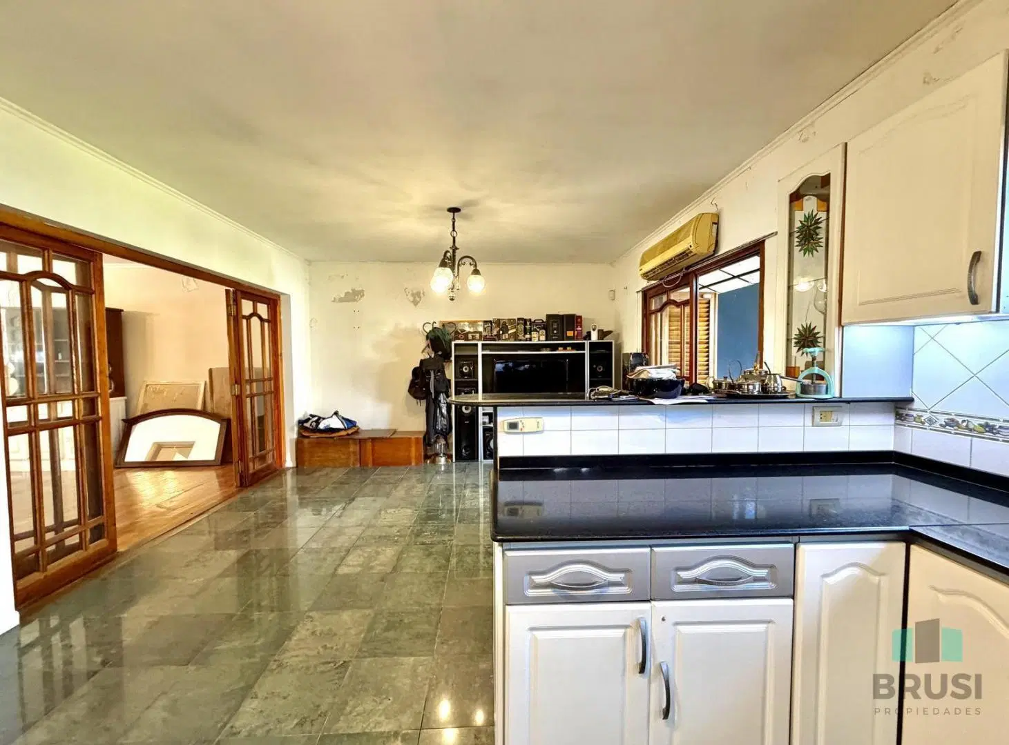 VENTA CASA 5 AMBIENTES - BANFIELD OESTE PARQUE Y SUM 80MTS. 8
