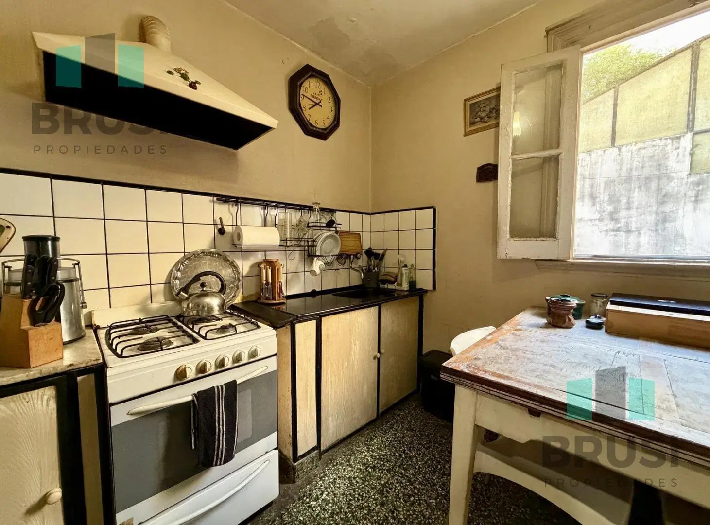 CASA EN VENTA EN BANFIELD CON LOCAL COMERCIAL - IDEAL INVERSION 8
