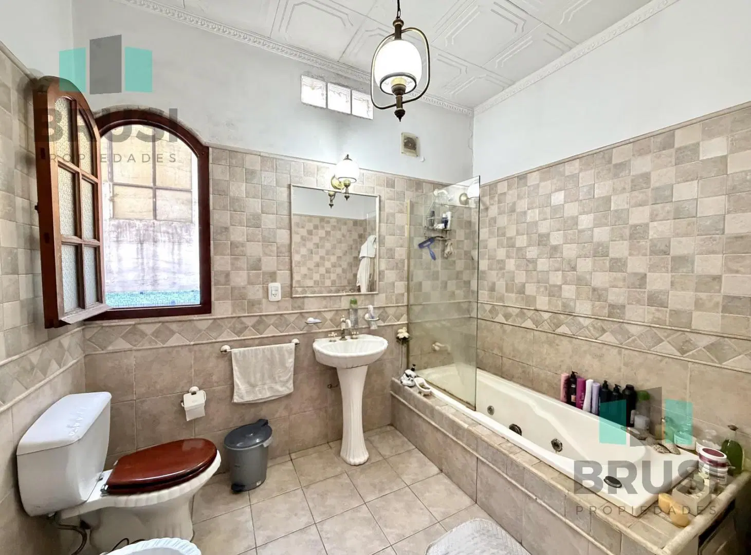 CASA EN VENTA EN BANFIELD CON LOCAL COMERCIAL - IDEAL INVERSION 5