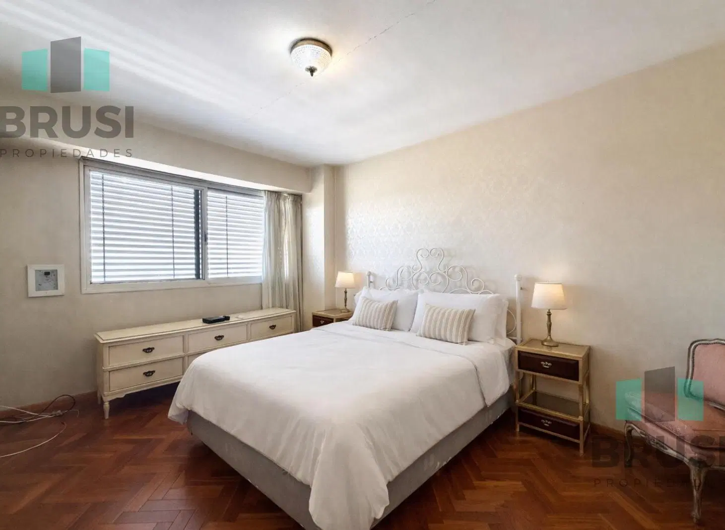 DEPARTAMENTO EN VENTA EN LANÚS - 4 AMBIENTES 5
