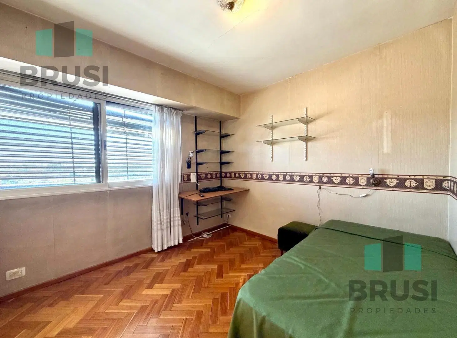DEPARTAMENTO EN VENTA EN LANÚS - 4 AMBIENTES 8