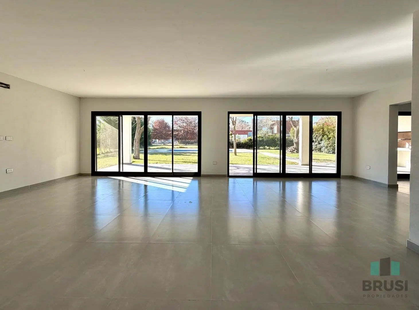 CASA EN VENTA EN HARAS DE SANTA MARIA - LAS LOMAS - 2 PLANTAS - PILETA 5