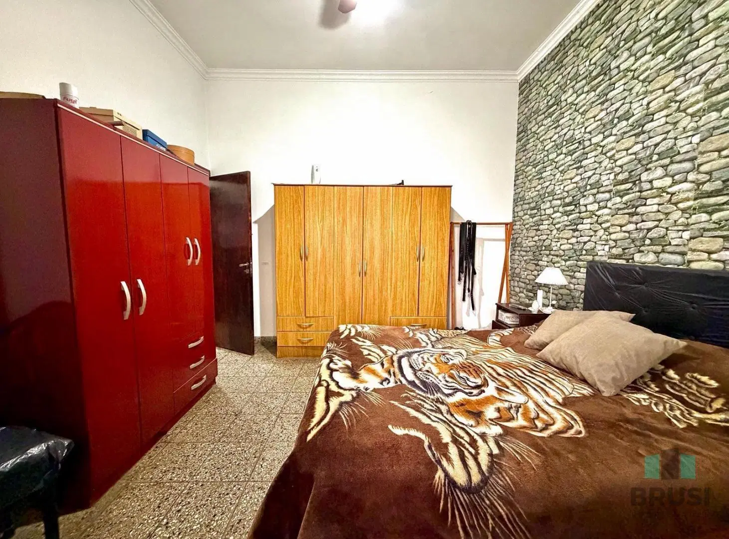 CASA EN VENTA EN REMEDIOS DE ESCALADA 4 AMBIENTES 5