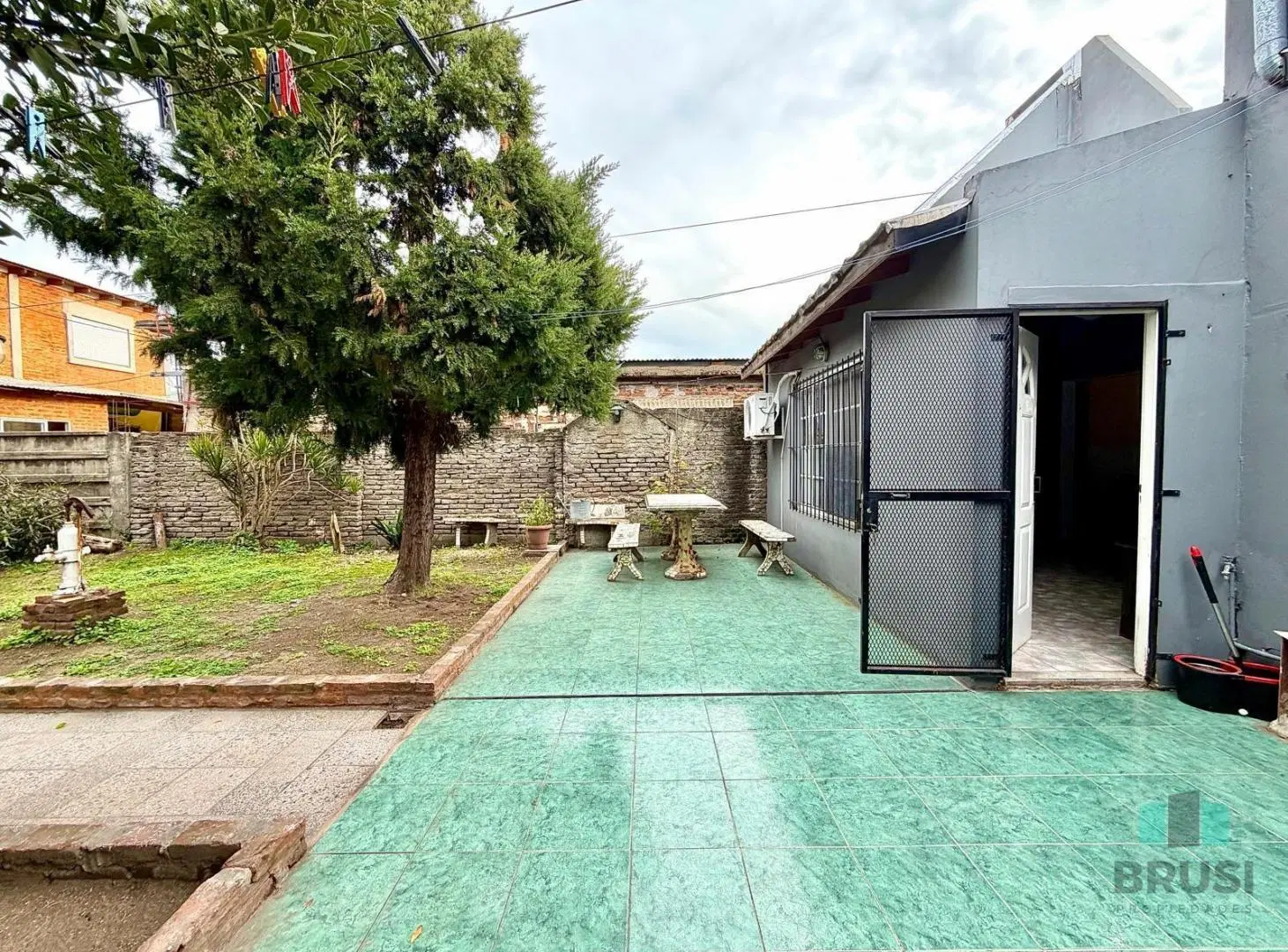 CASA EN VENTA EN REMEDIOS DE ESCALADA 4 AMBIENTES 8