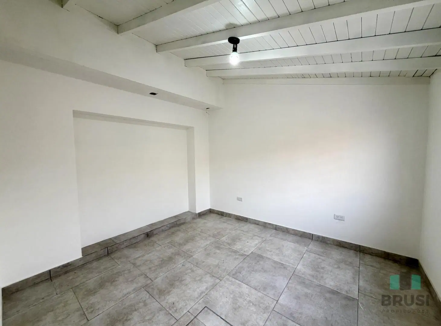 CASA PH EN VENTA TEMPERLEY 5 AMBIENTES - EN 2 PLANTAS - REMODELADA A NJUEVO 4