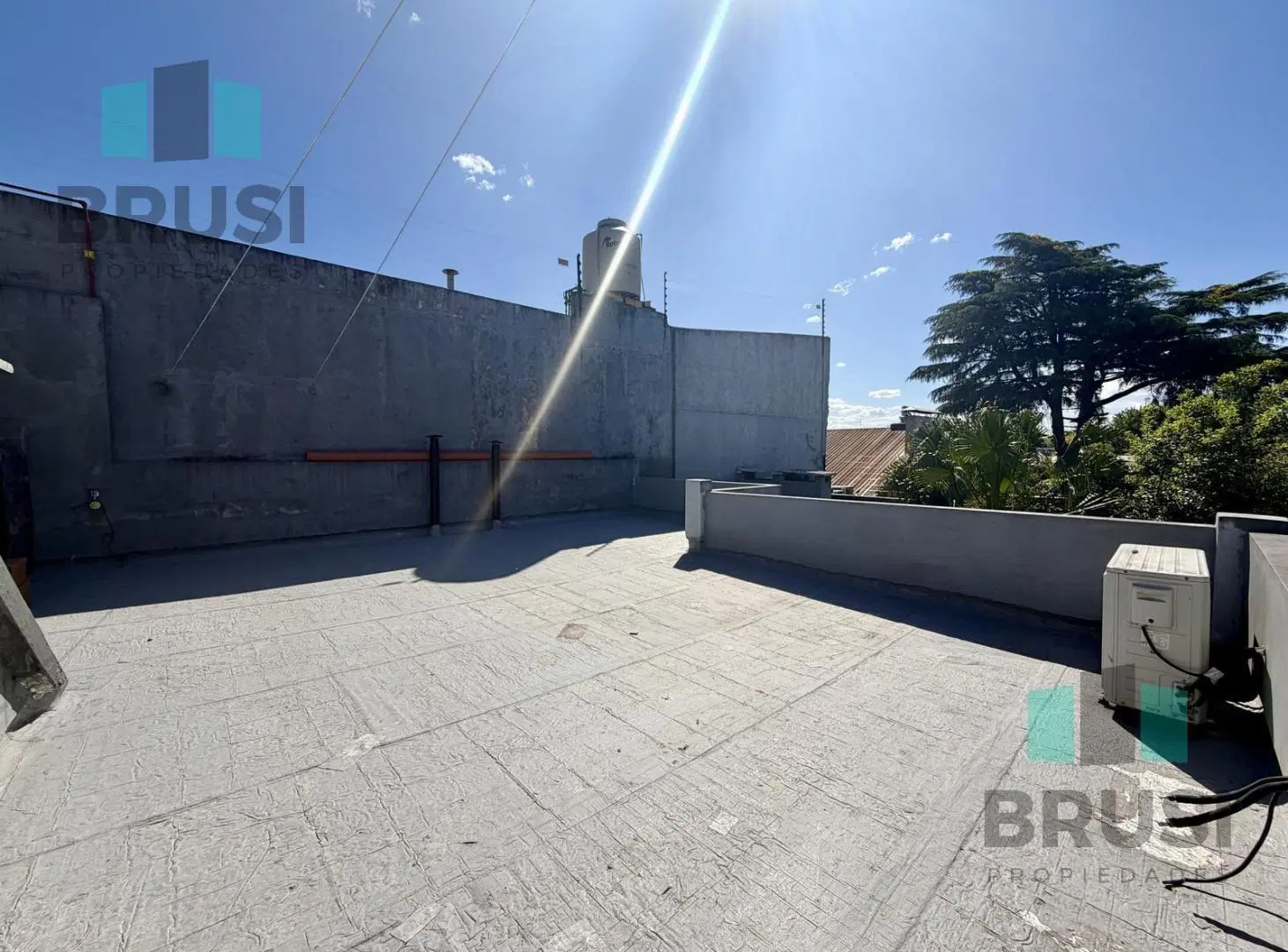 CASA EN VENTA EN LLAVALLOL - 3 AMBIENTES - 5