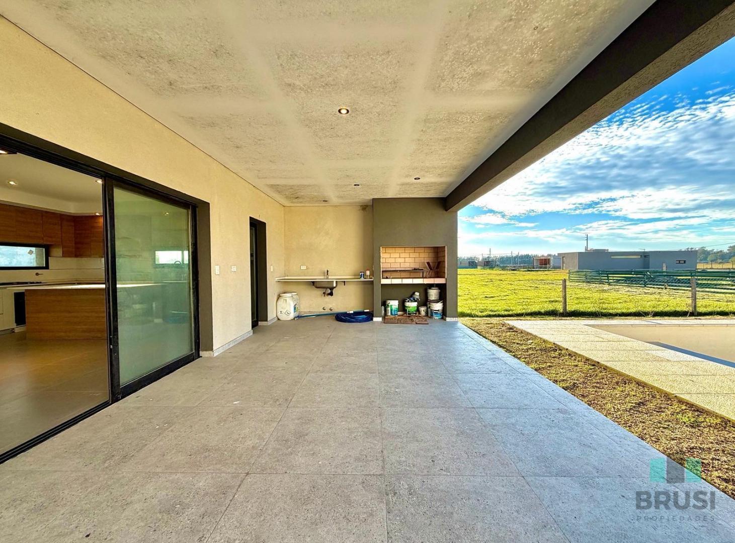 Foto de CASA EN VENTA EN FINCAS JOVEN - 4 AMBIENTES CON PILETA, imagen 4
