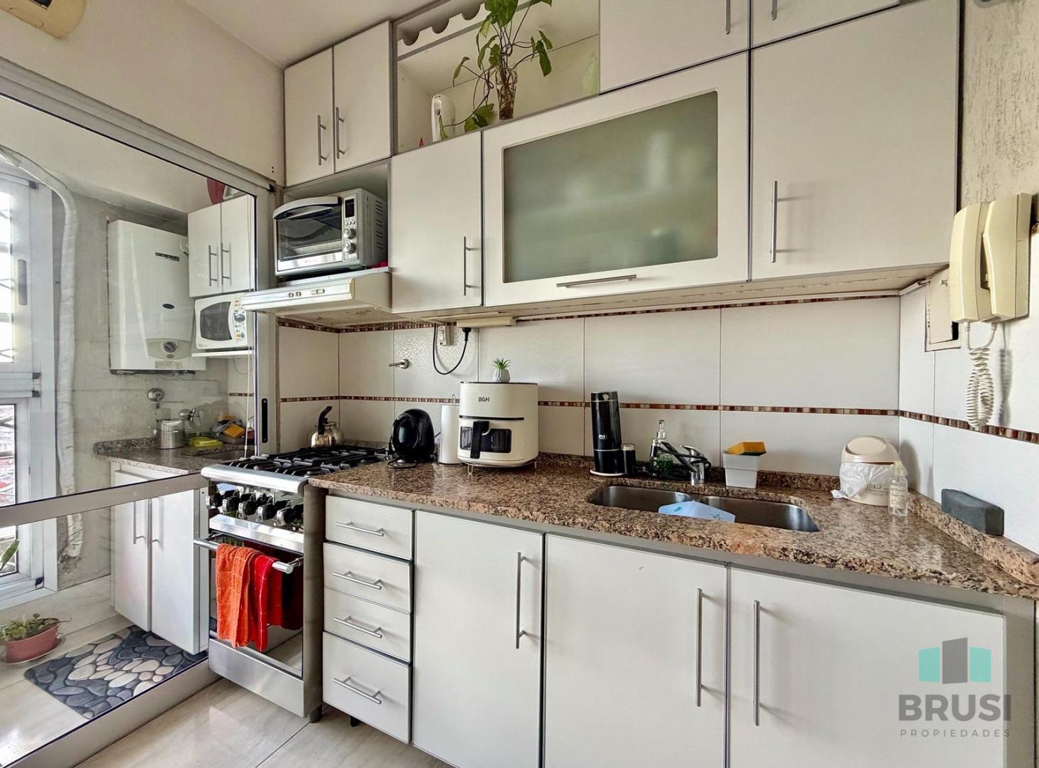 Foto de DEPARTAMENTO EN VENTA EN LANÙS OESTE - 3 AMBIENTES - APTO CRÉDITO, imagen 3