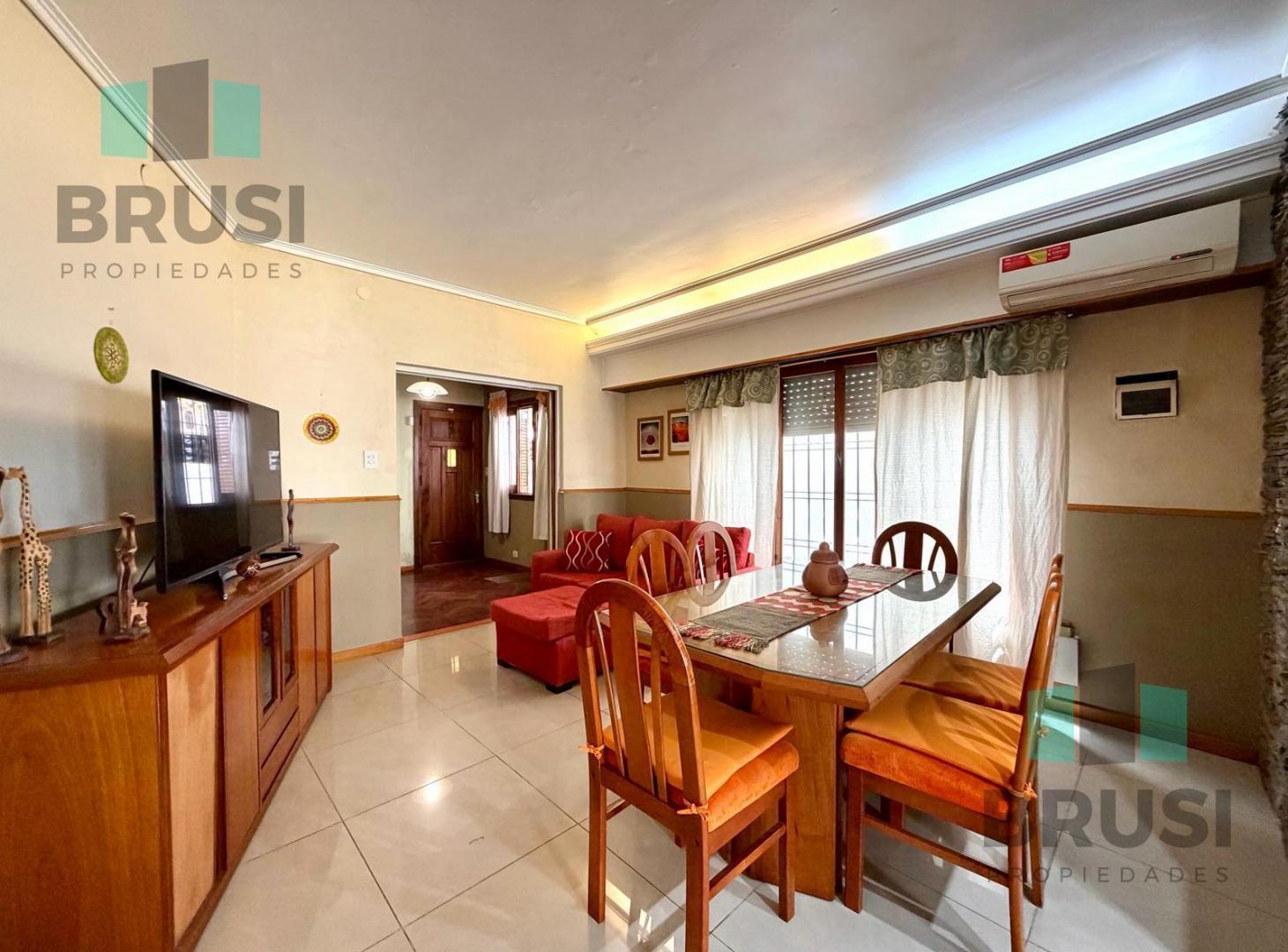 Foto de CASA EN VENTA 3 AMBIENTES CON COCHERA Y QUINCHO, imagen 5