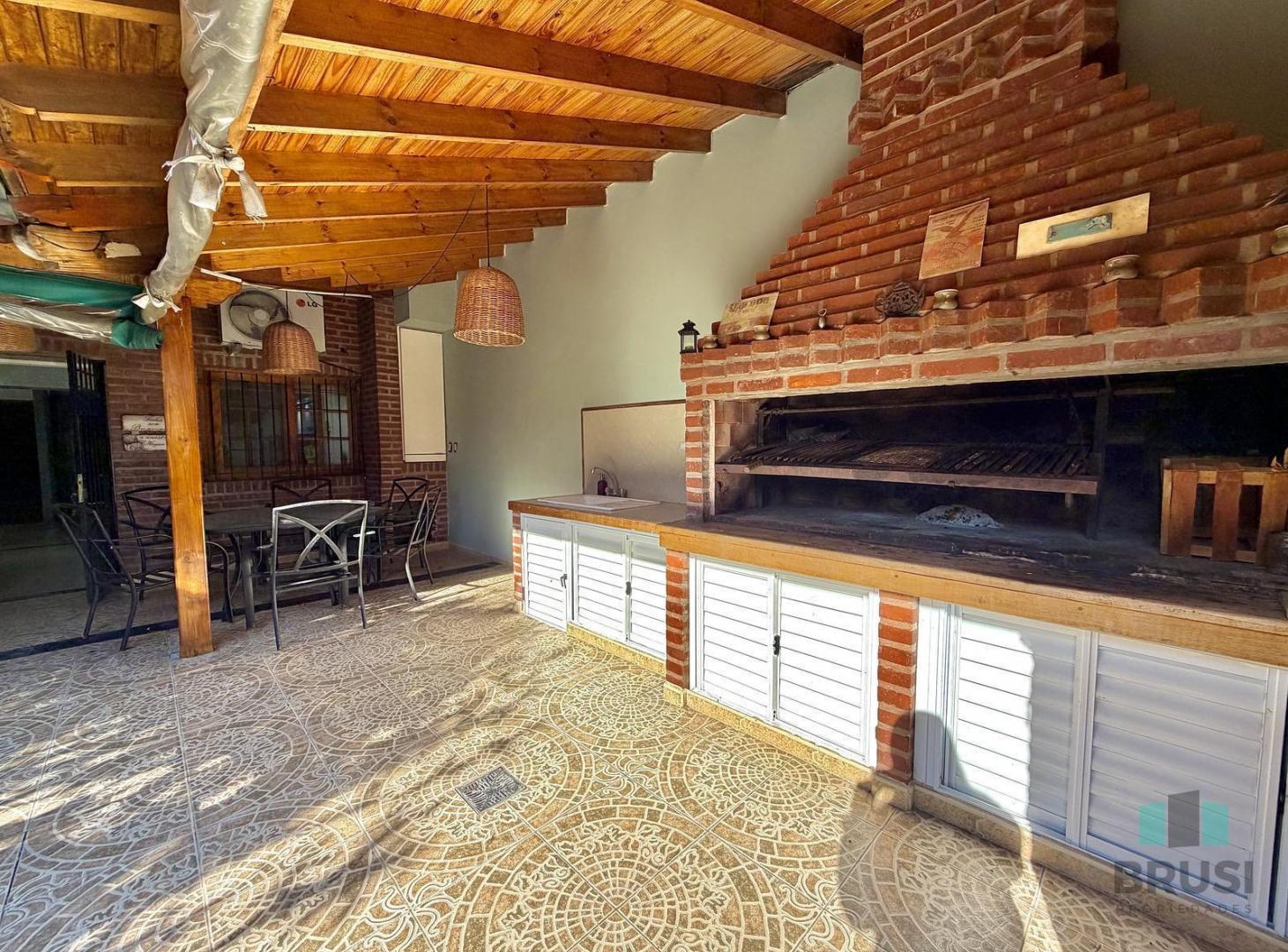 Foto de VENTA CASA 5 AMBIENTES - LOMAS DE ZAMORA, imagen 4