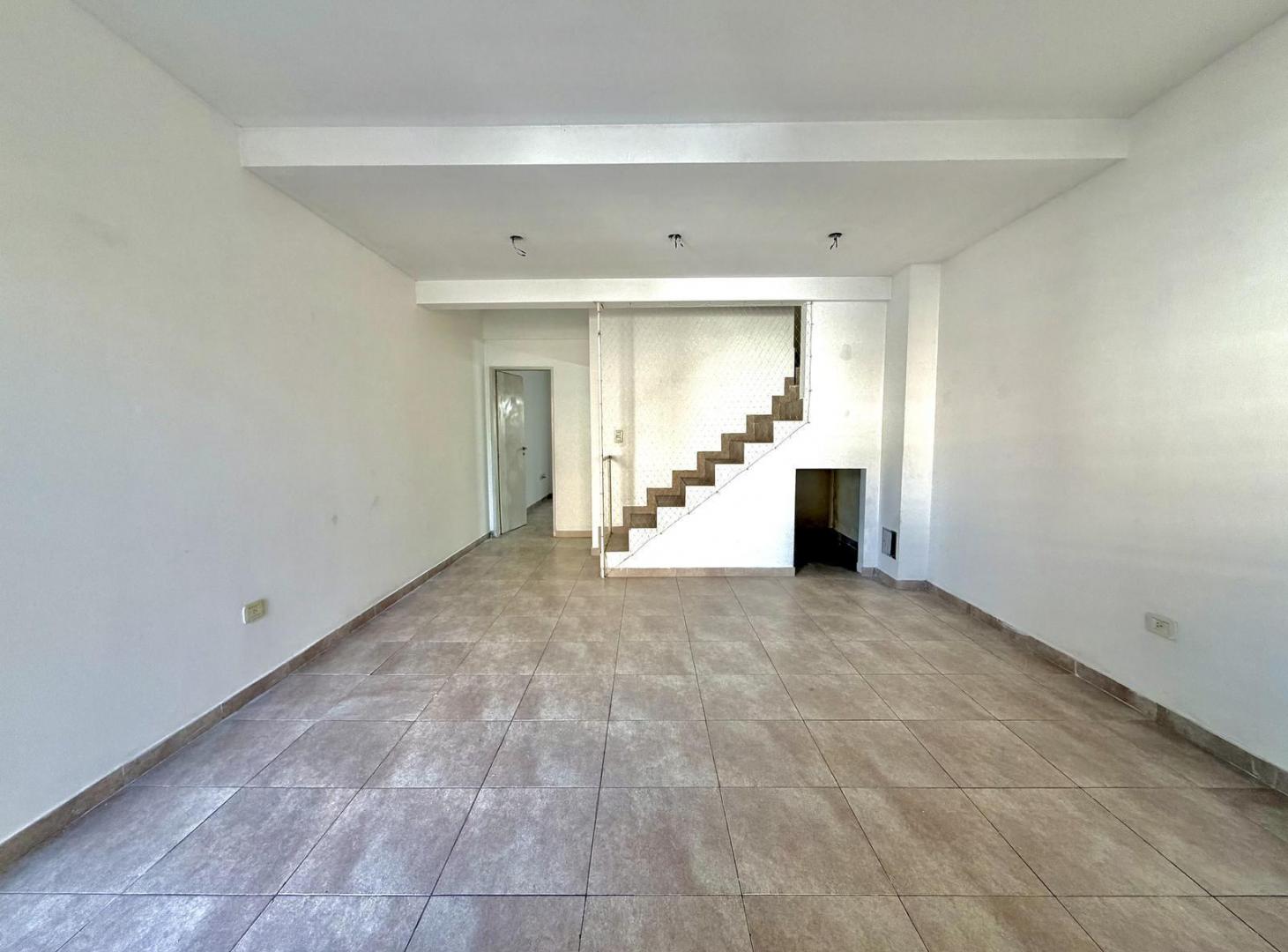 Foto de VENTA DEPARTAMENTO PH 4 AMBIENTES CON COCHERA - TEMPERLEY, imagen 1