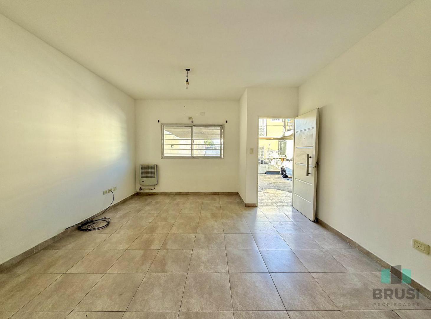 Foto de VENTA DEPARTAMENTO PH 4 AMBIENTES CON COCHERA - TEMPERLEY, imagen 2