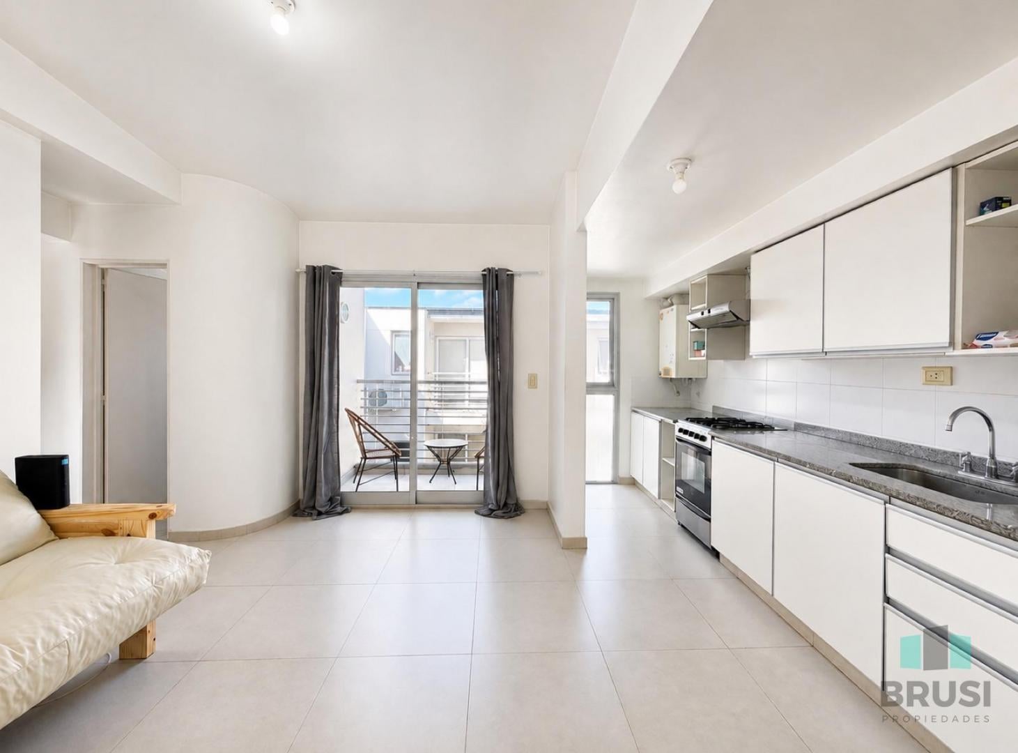 Foto de DEPARTAMENTO EN ALQUILER - 3 AMBIENTES EN LOMAS DE ZAMORA CON COCHERA, imagen 4