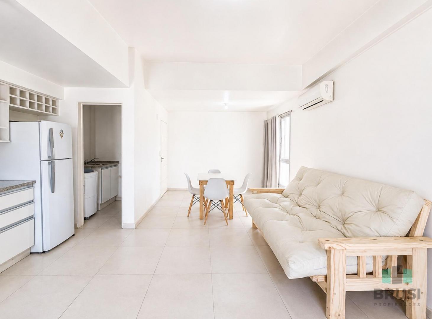 Foto de DEPARTAMENTO EN ALQUILER - 3 AMBIENTES EN LOMAS DE ZAMORA CON COCHERA, imagen 1
