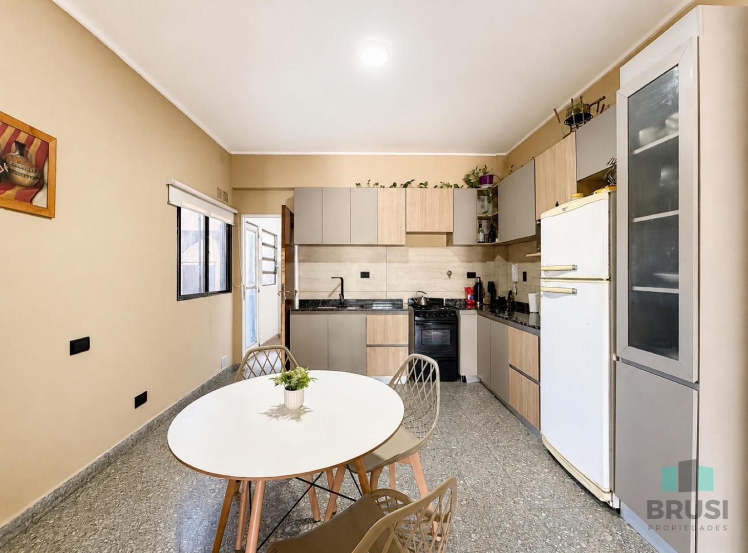 Foto de VENTA DEPARTAMENTO CON COCHERA Y 3 TERRAZAS - TEMPERLEY, imagen 5