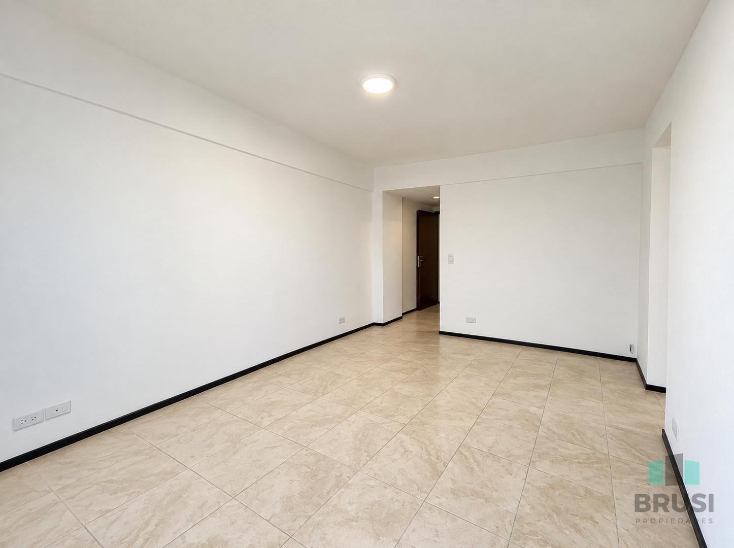 Foto de DEPARTAMENTO EN ALQUILER EN LANUS ESTE - 3 AMBIENTES - CON COCHERA, imagen 1