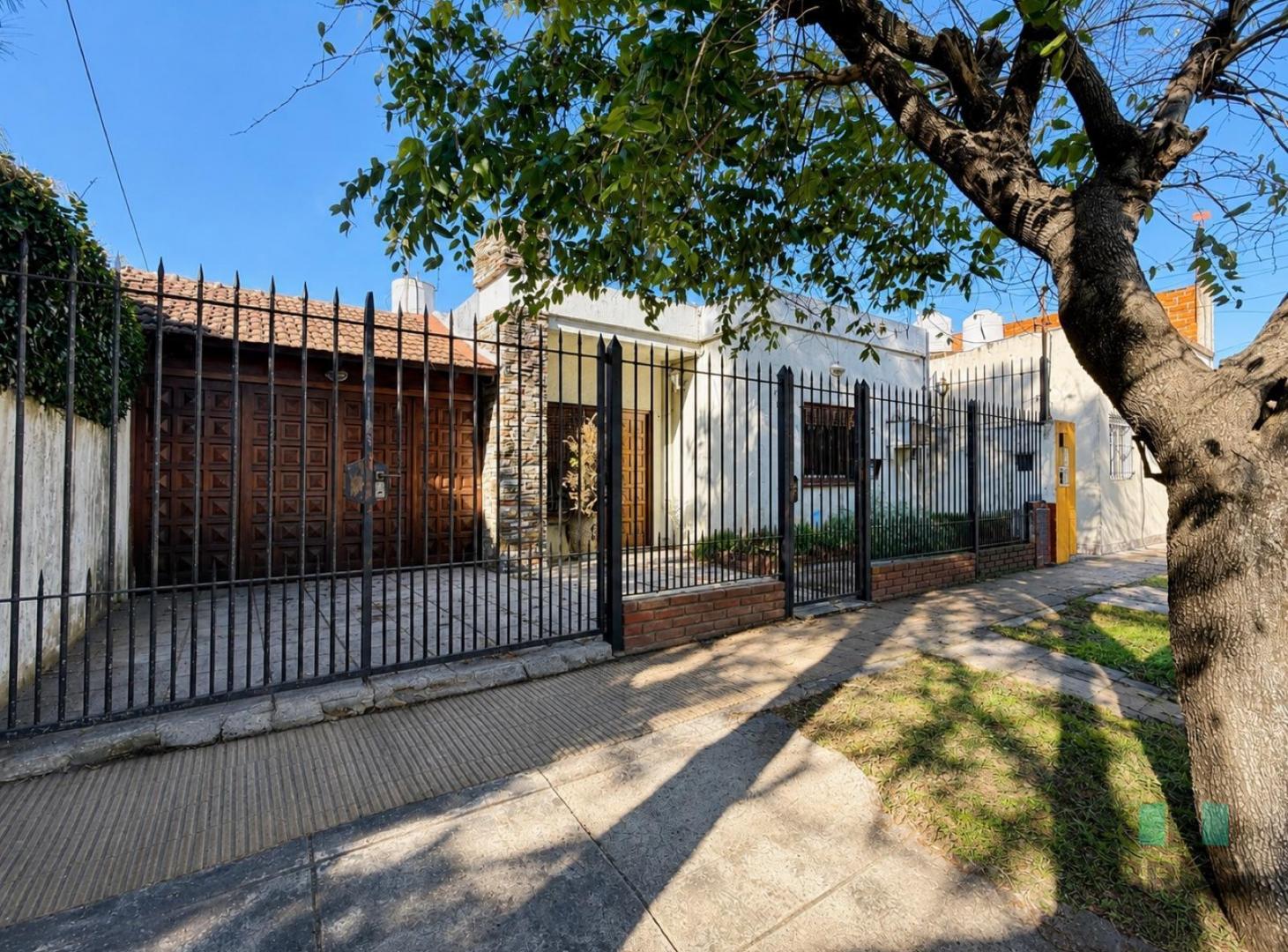 Foto de CASA EN VENTA EN TEMPERLEY - 3 AMBIENTES, imagen 1