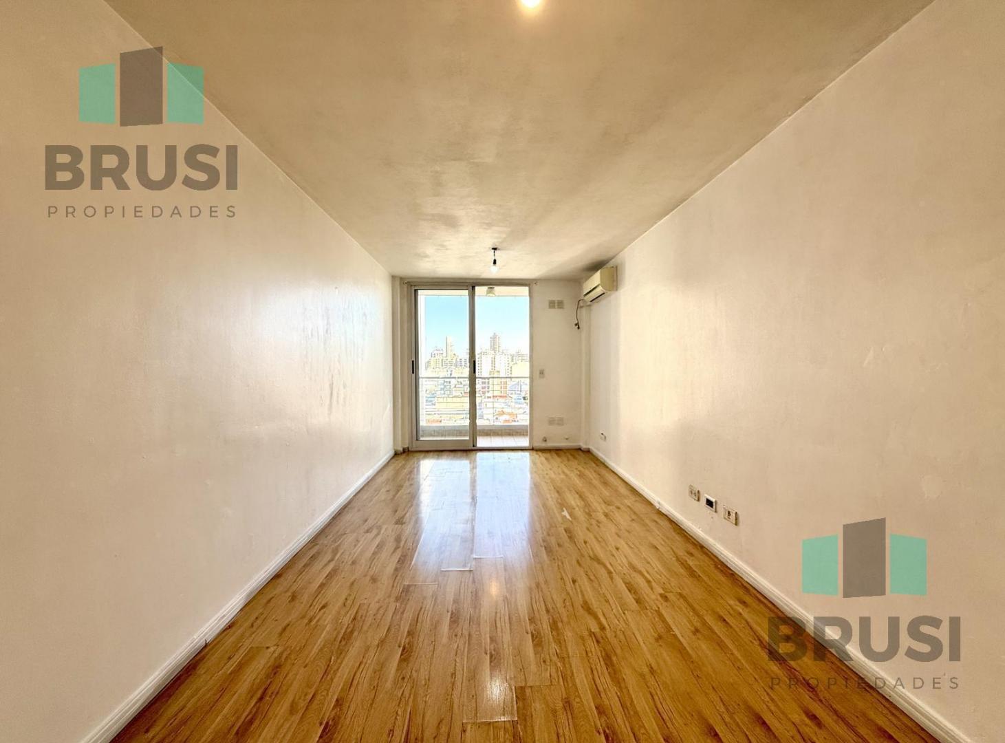 Foto de DEPARTAMENTO EN VENTA EN LOMAS DE ZAMORA - 2 AMBIENTES - SEMIPISO, imagen 3