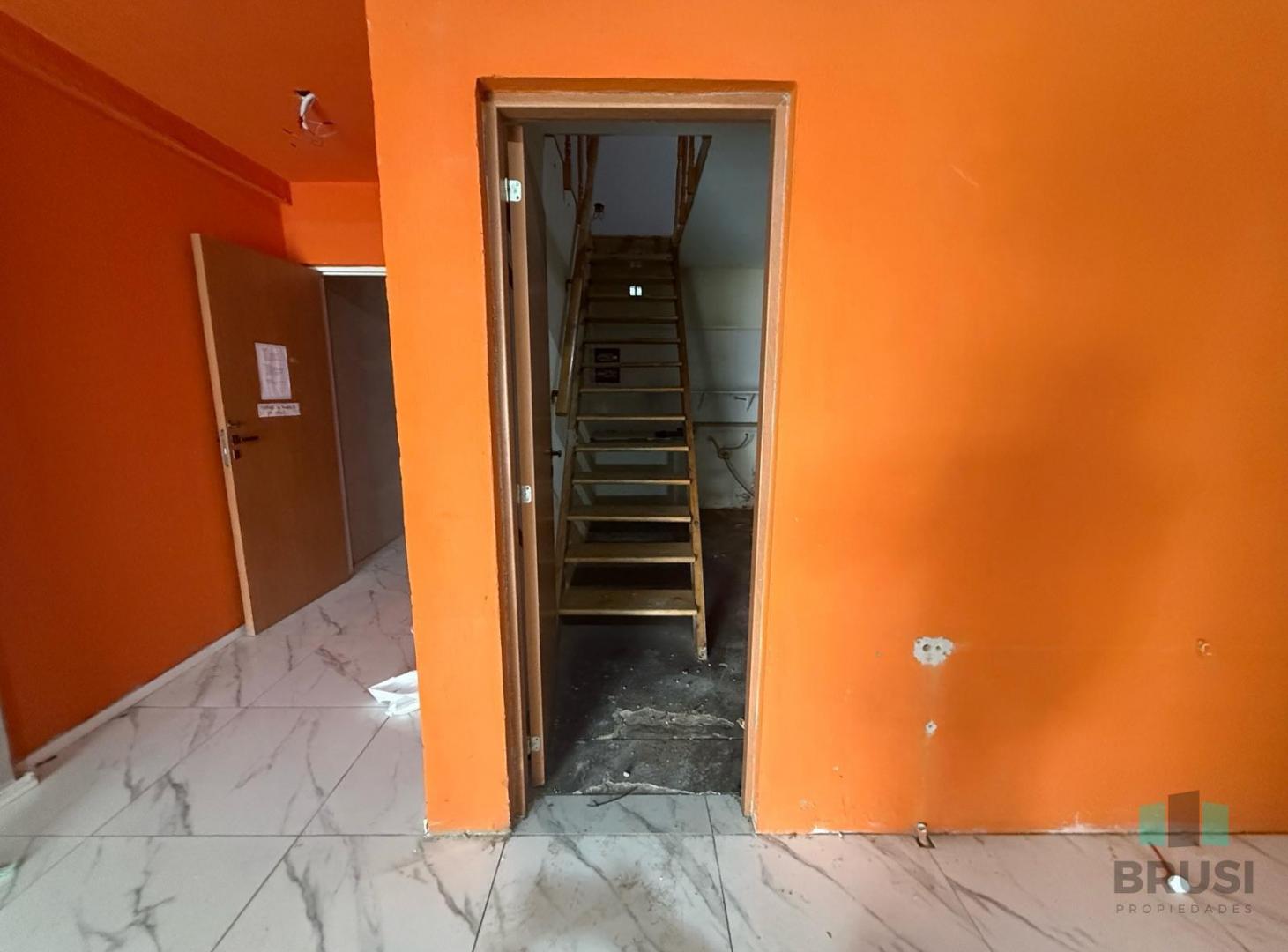 Foto de OPORTUNIDAD LOCAL EN ALQUILER CON EXCELENTE VISIBILIDAD - EZEIZA CENTRO, imagen 3