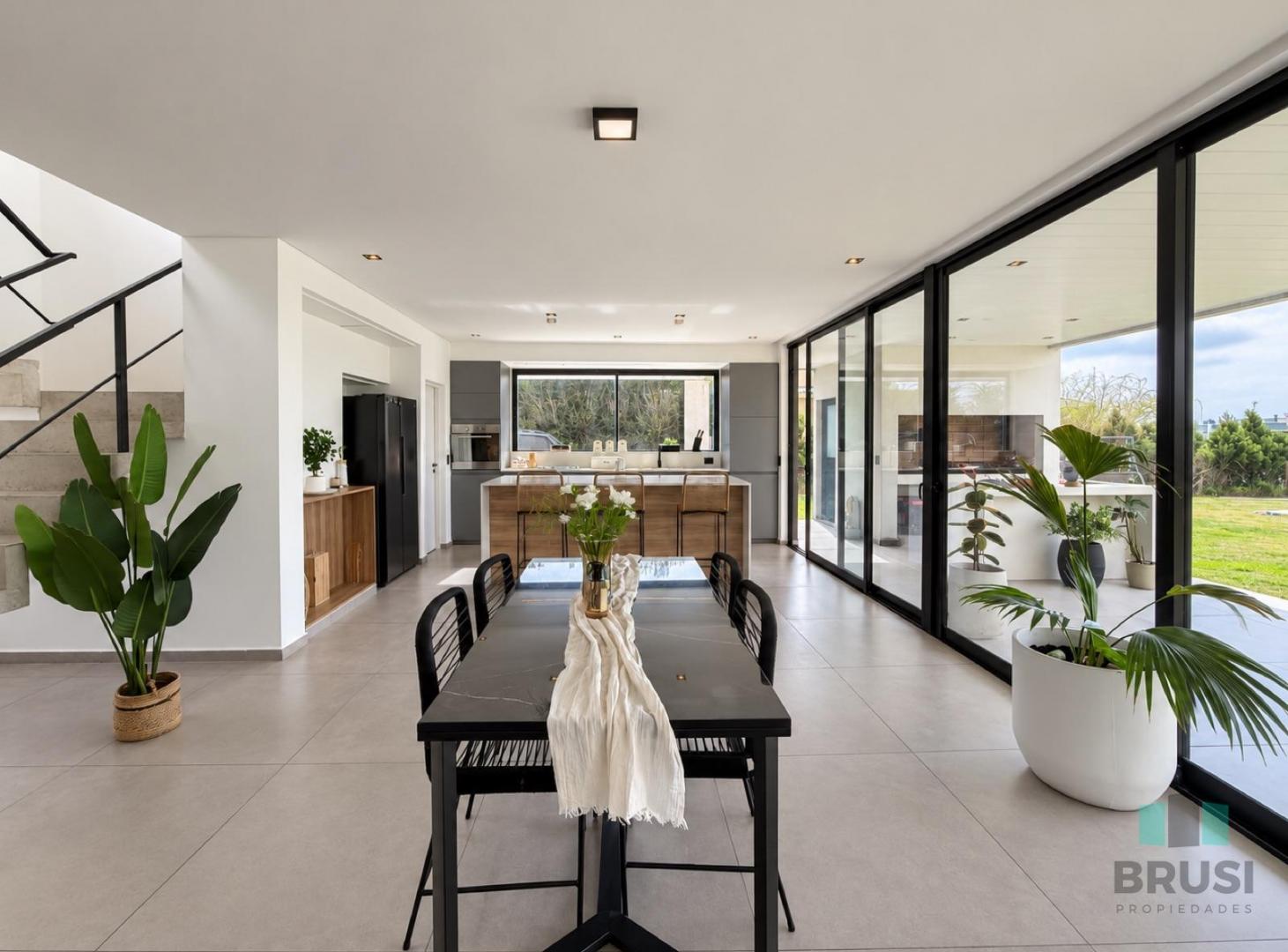 Foto de CASA EN VENTA A LA LAGUNA EN HORIZONTES AL SUR - 2 PLANTAS, imagen 4
