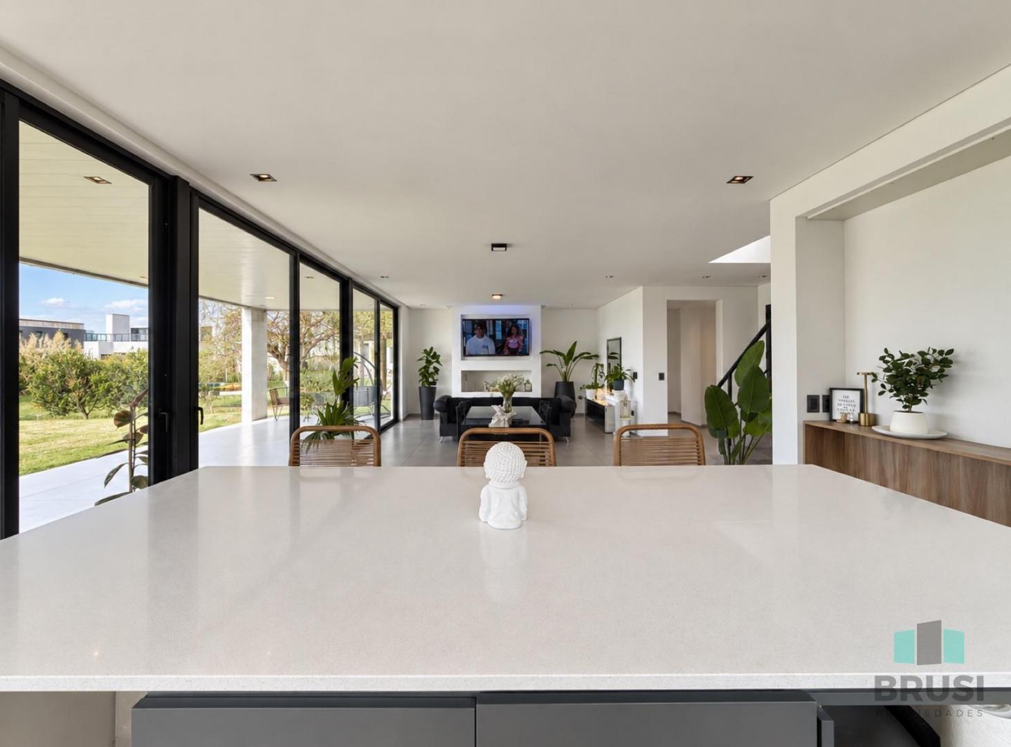Foto de CASA EN VENTA A LA LAGUNA EN HORIZONTES AL SUR - 2 PLANTAS, imagen 3