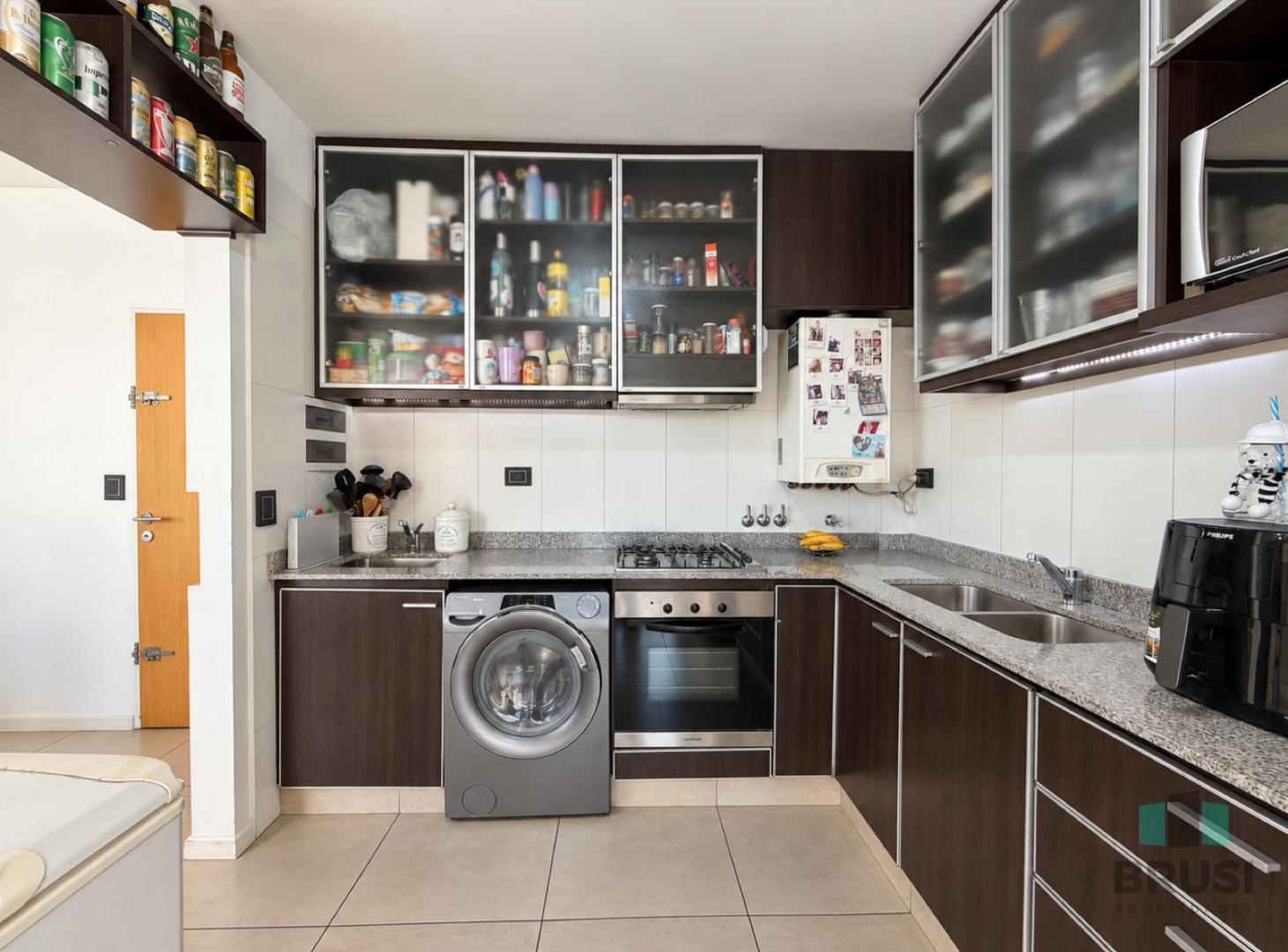 Foto de DEPARTAMENTO EN VENTA EN LOMAS DE ZAMORA - 3 AMBIENTES CON COCHERA Y, imagen 1
