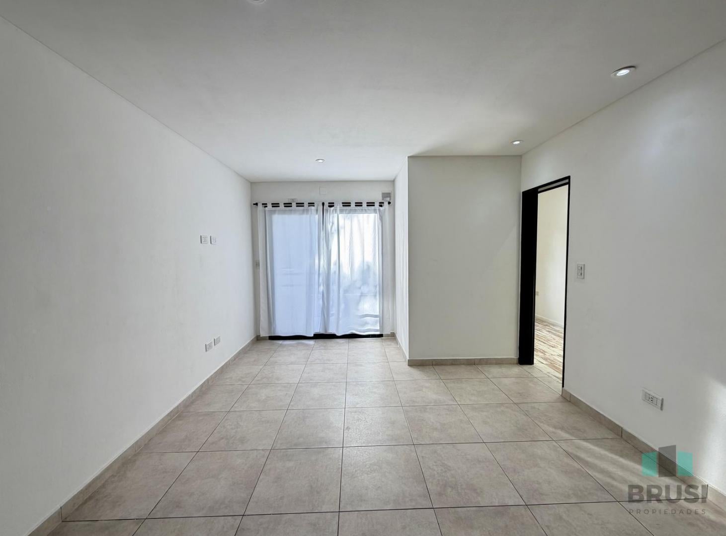 Foto de Departamento 2 ambientes con terraza privada en Venta en Lomas de Zamora, imagen 4