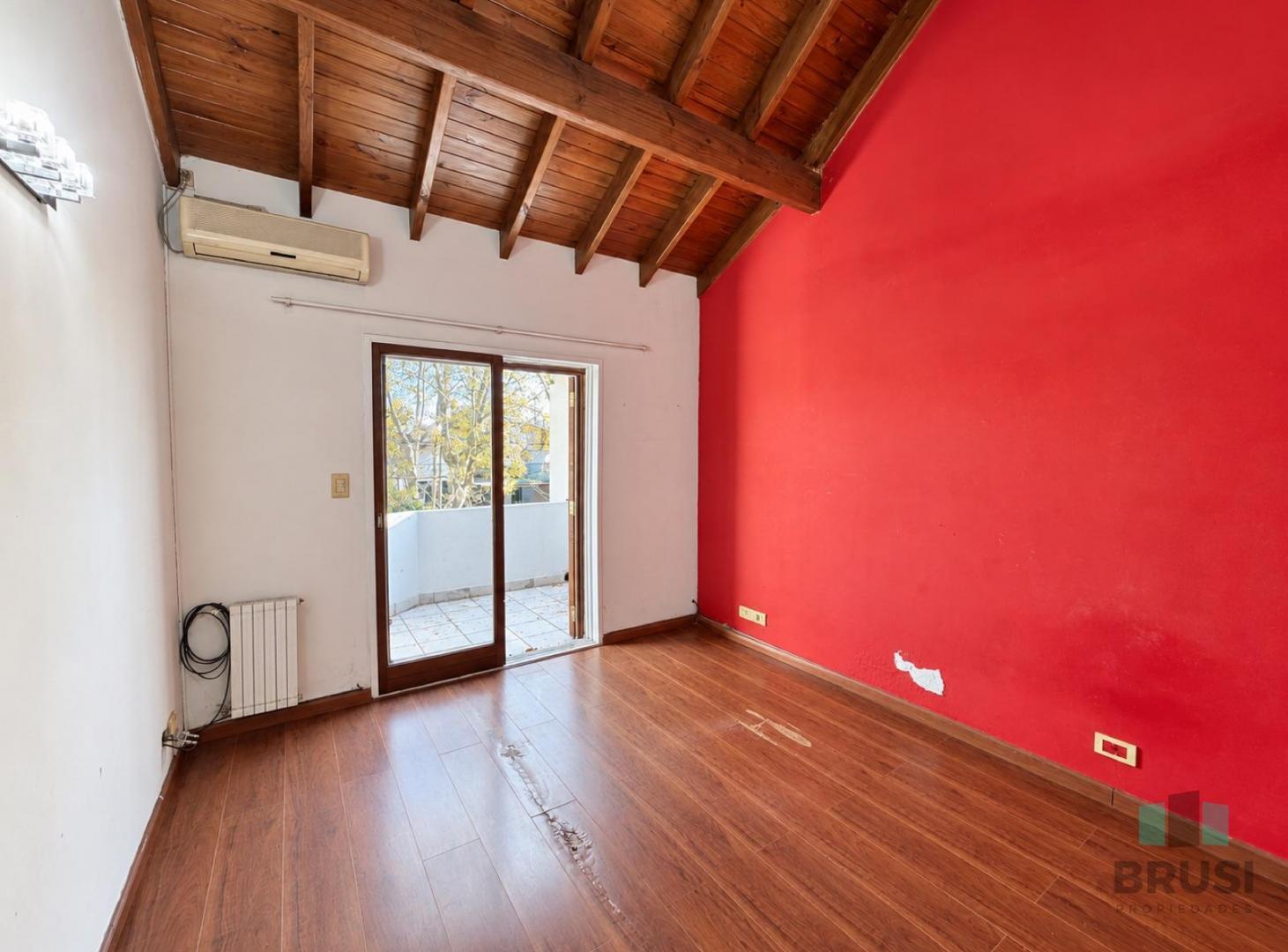 Foto de VENTA DEPARTAMENTO DUPLEX PH 3 AMBIENTES CON COCHERA Y FONDO, imagen 4