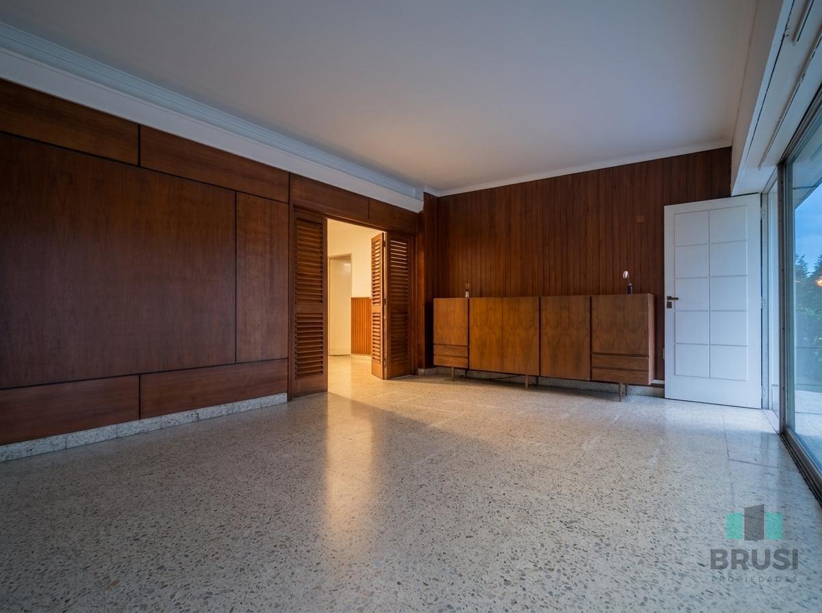 Foto de CASA EN VENTA EN ADROGUÉ - 4 AMBIENTES - APTO CRÉDITO - EXCELENTE ZONA, imagen 5