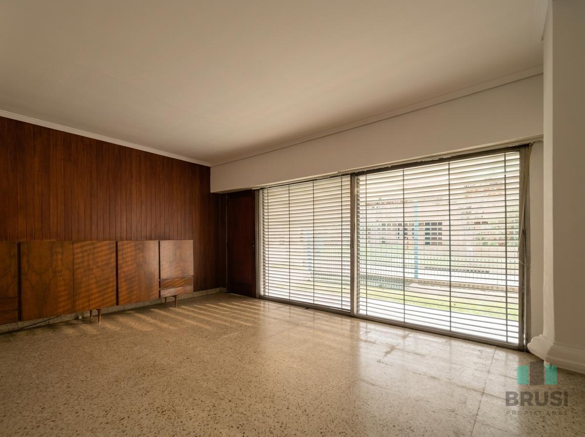 Foto de CASA EN VENTA EN ADROGUÉ - 4 AMBIENTES - APTO CRÉDITO - EXCELENTE ZONA, imagen 1