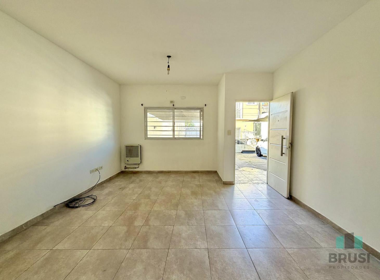 Foto de VENTA DEPARTAMENTO PH 4 AMBIENTES CON COCHERA - TEMPERLEY, imagen 5