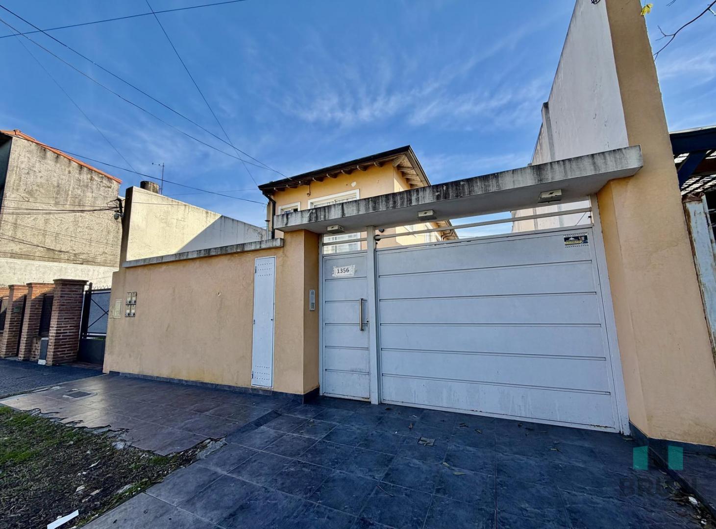 Foto de VENTA DEPARTAMENTO PH 4 AMBIENTES CON COCHERA - TEMPERLEY, imagen 1