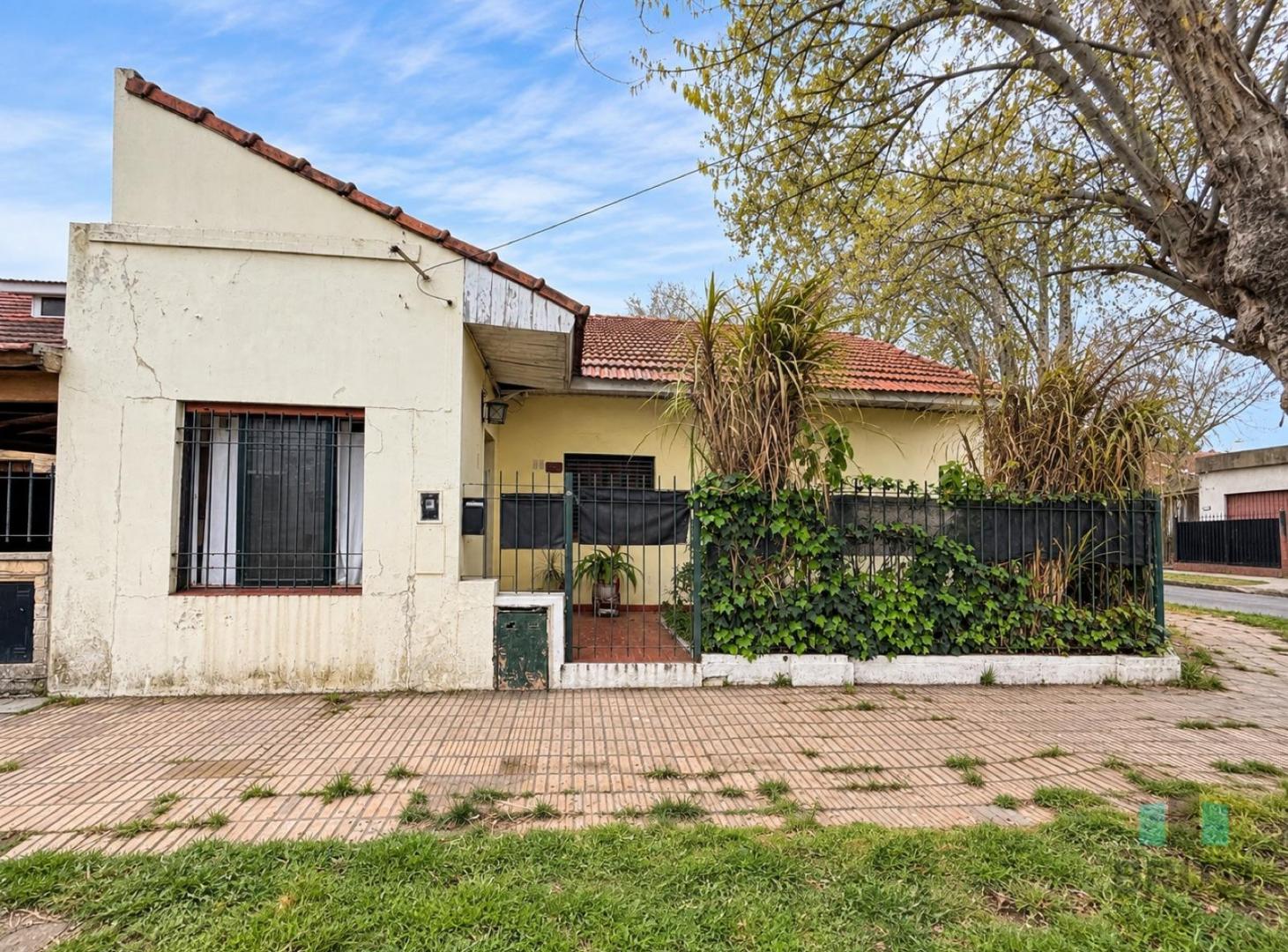 Foto de CASA EN VENTA EN TEMPERLEY - 4 AMBIENTES - UNA PLANTA, imagen 3
