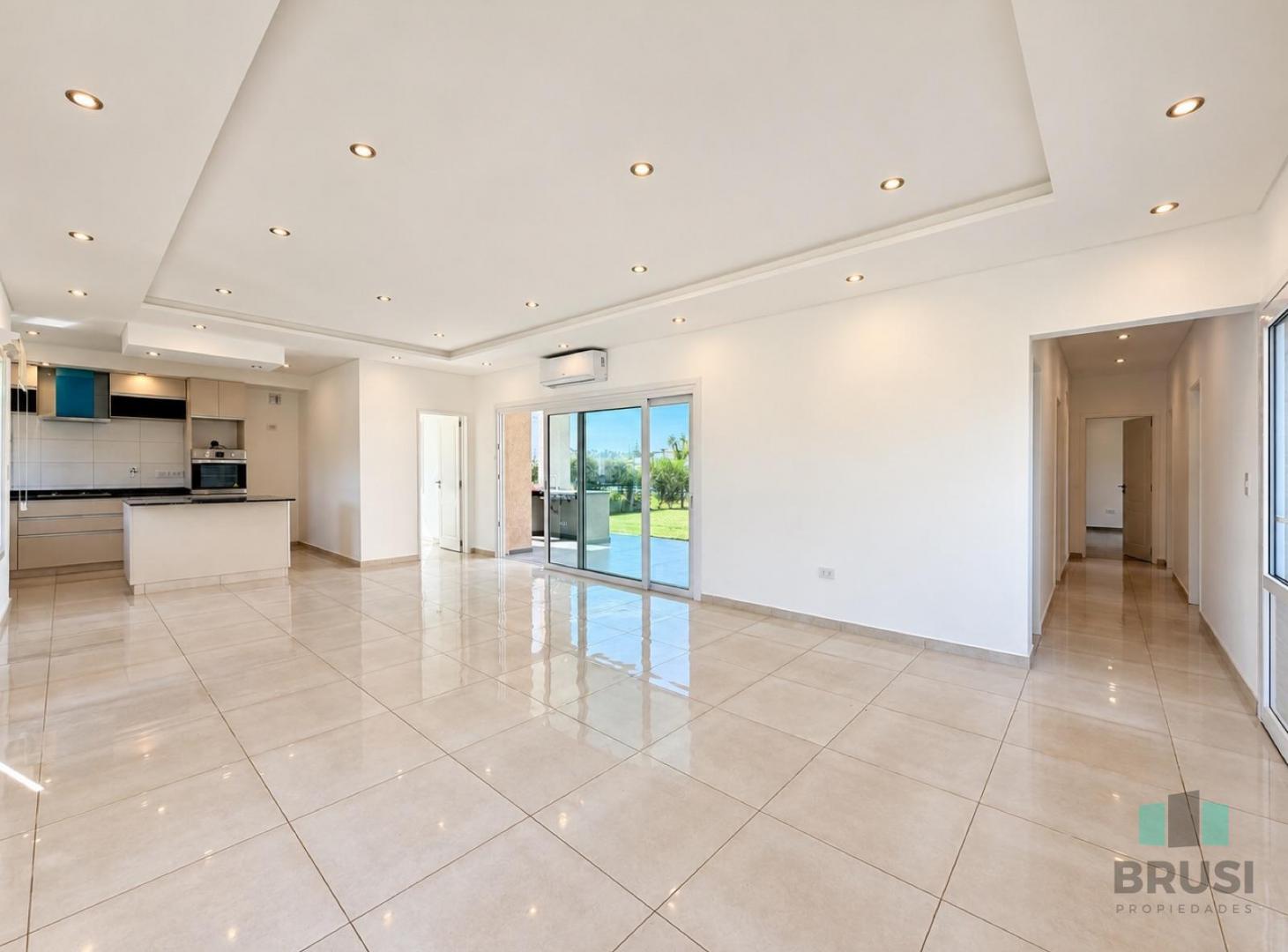 Foto de CASA EN VENTA DE UNA PLANTA EN SANTA INÉS, CON PILETA Y VISTA AL PULMÓN, imagen 3
