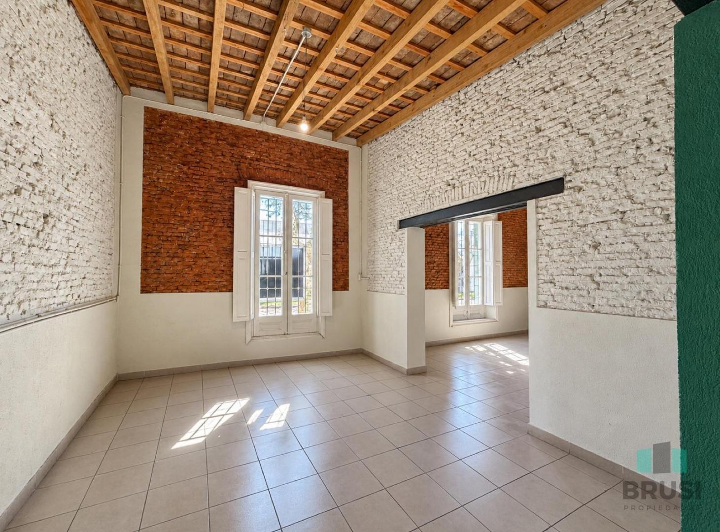 Foto de CASA EN VENTA/ALQUILER EN SAN VICENTE - IDEAL COMERCIAL, imagen 3