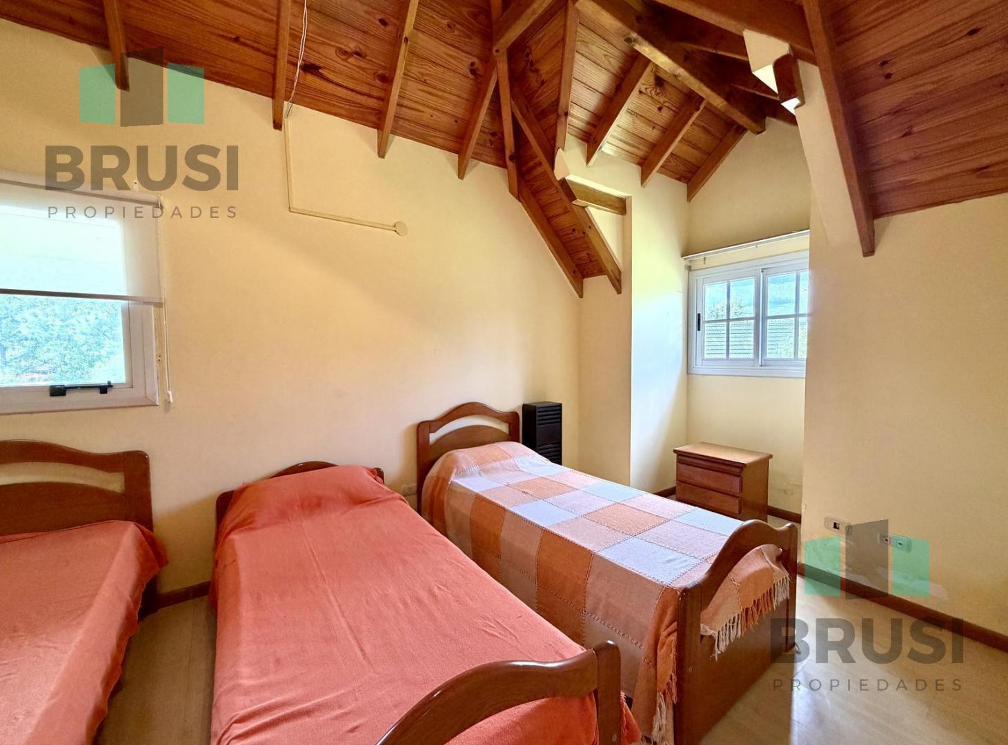 Foto de CASA EN VENTA EN EL BARRIO EL PARAISO - 4 AMBIENTES - 3 LOTES, imagen 4