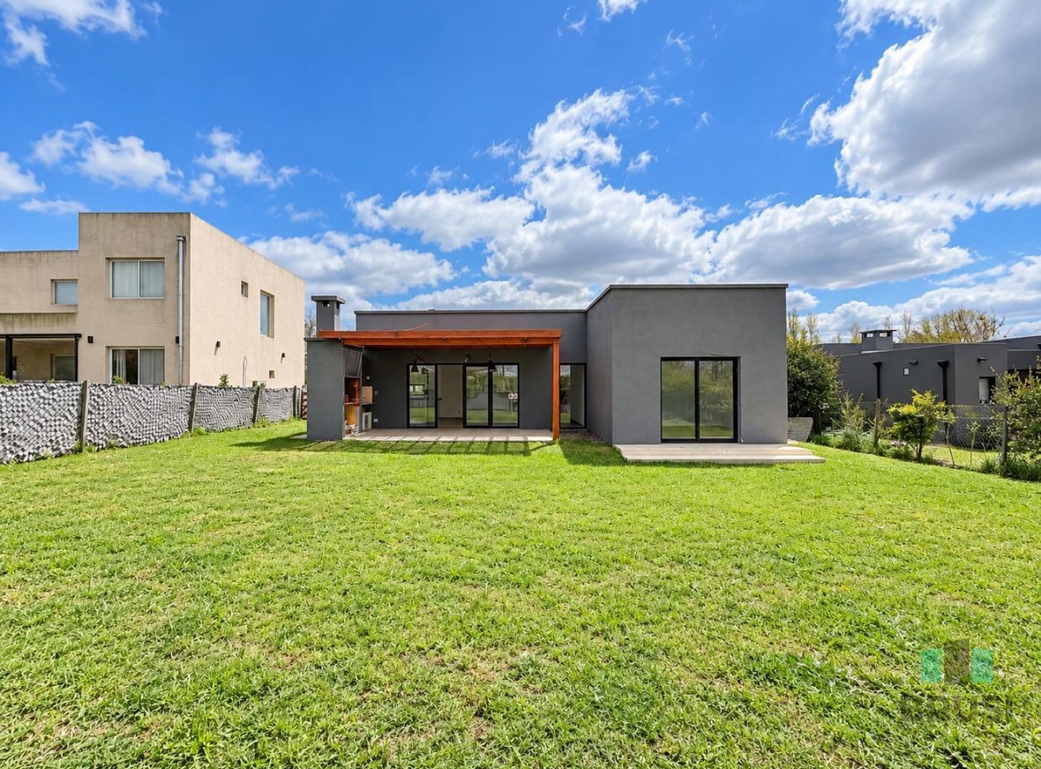 Foto de CASA EN VENTA EN PILAR DEL ESTE - BARRIO SANTA GUADALUPE, imagen 4