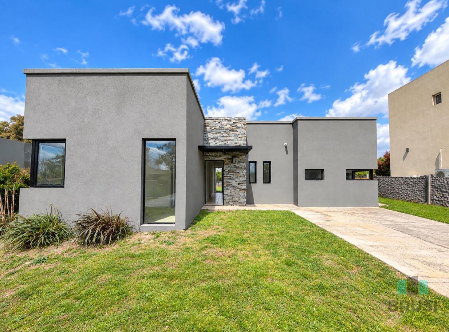Foto de CASA EN VENTA EN PILAR DEL ESTE - BARRIO SANTA GUADALUPE, imagen 3