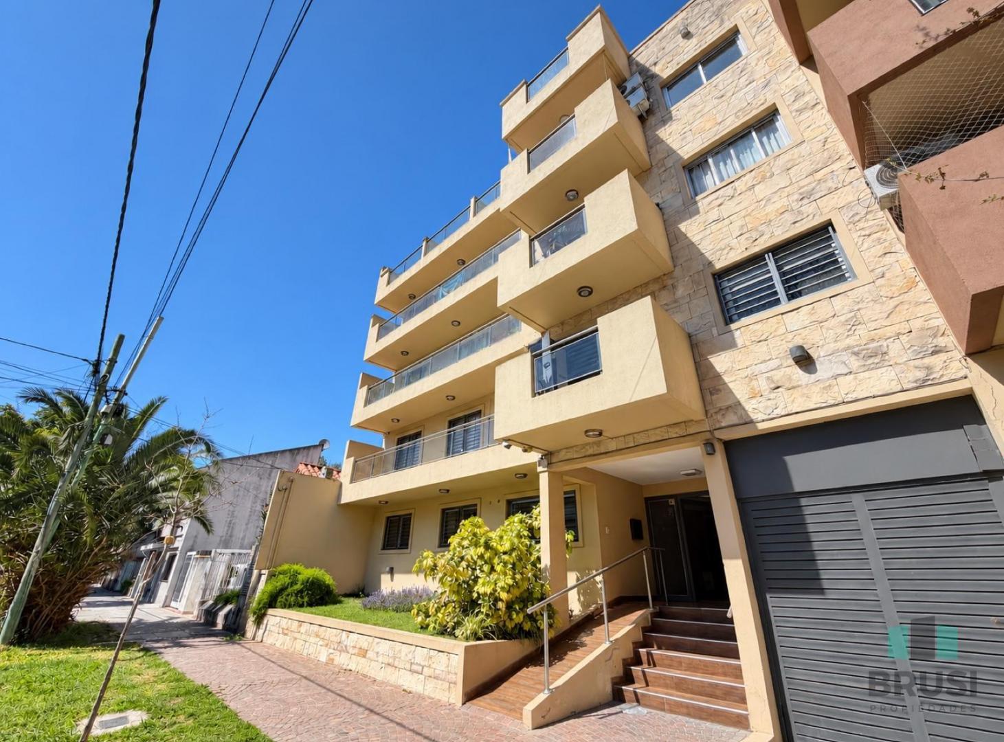 Foto de VENTA DEPARTAMENTO 4 AMBIENTES CON COCHERA Y TERRAZA - LOMAS DE ZAMORA, imagen 2