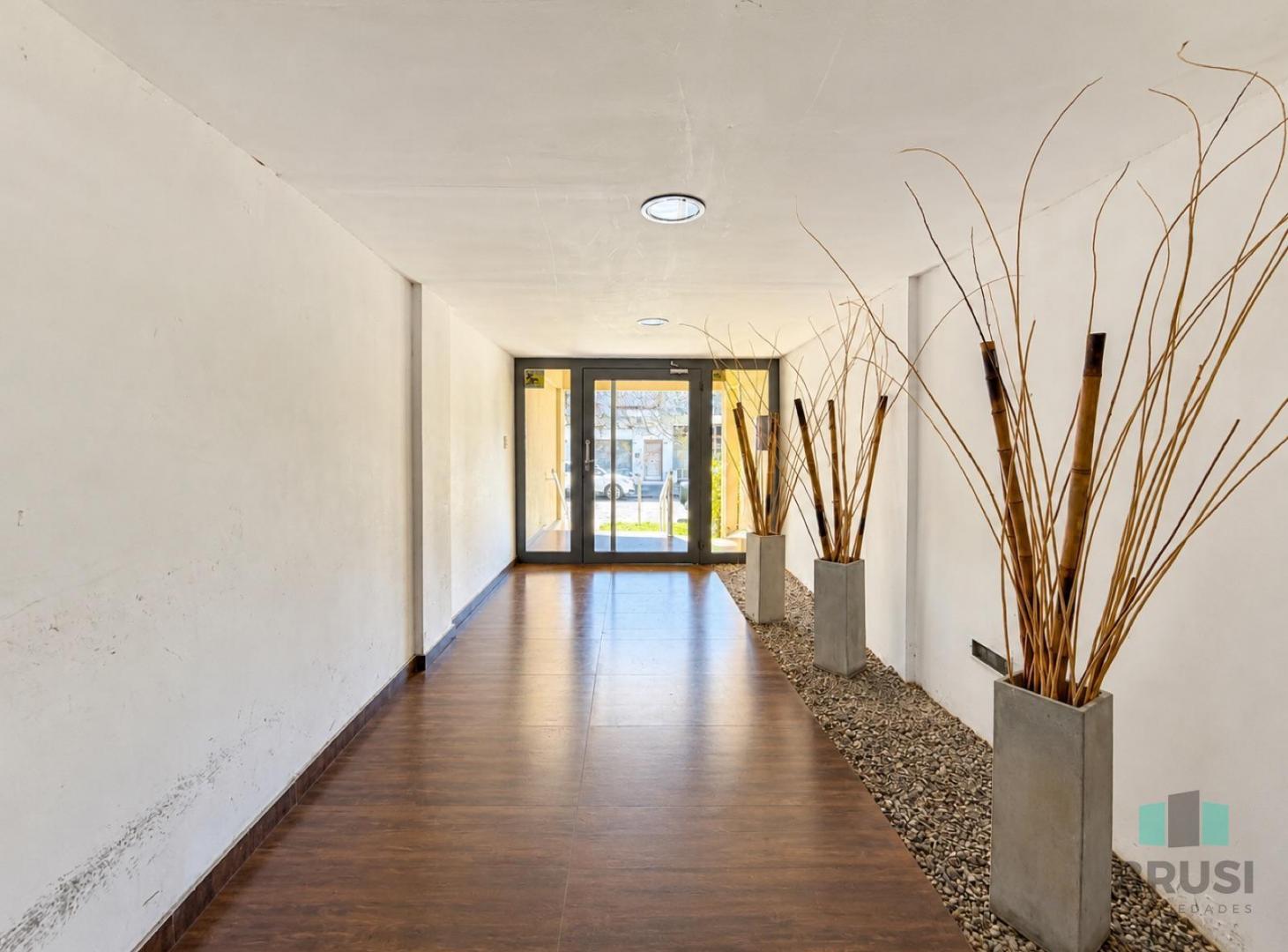 Foto de VENTA DEPARTAMENTO 4 AMBIENTES CON COCHERA Y TERRAZA - LOMAS DE ZAMORA, imagen 3