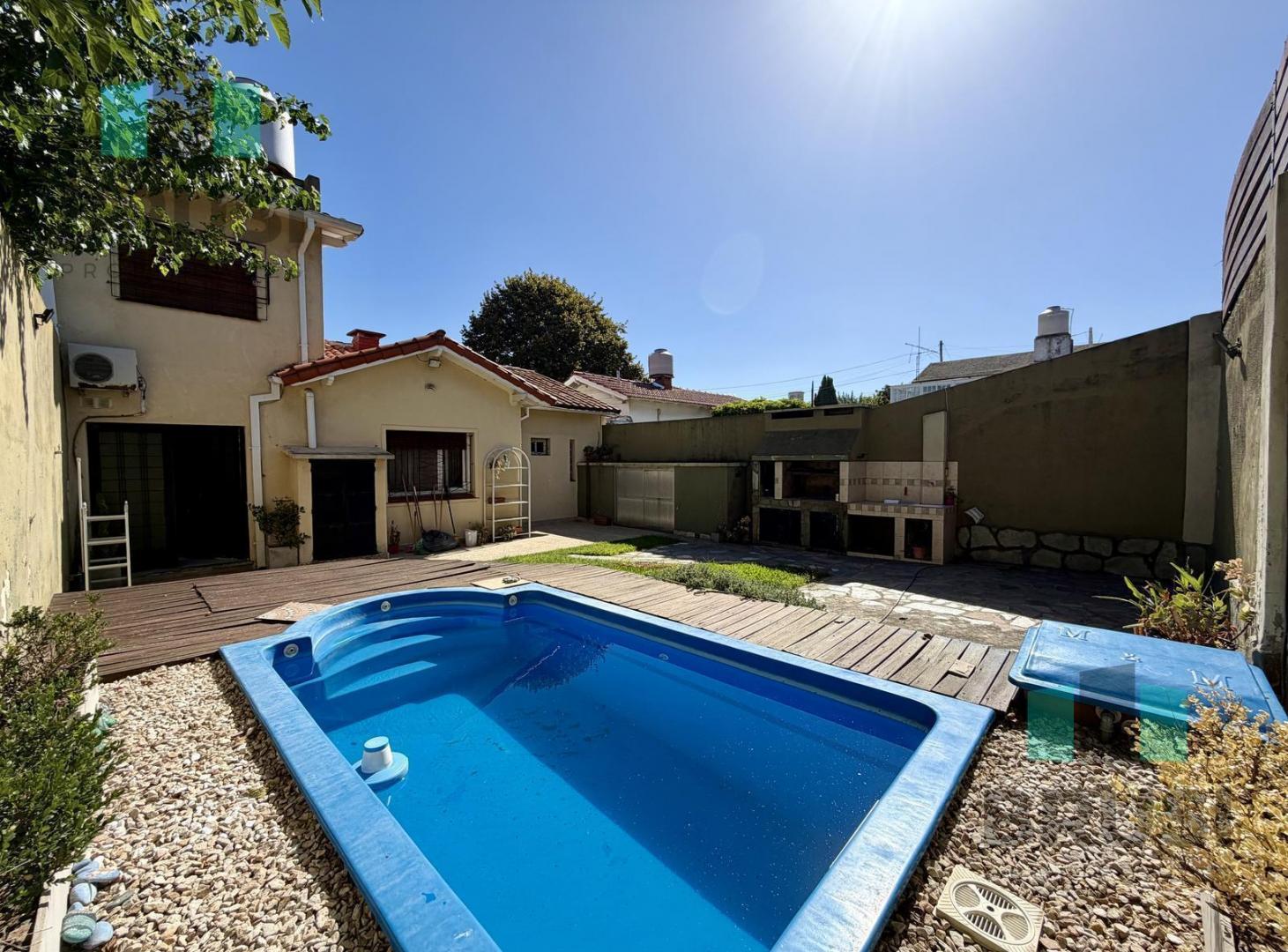 Foto de CASA EN VENTA EN BANFIELD OESTE - 5 AMBIENTES - CON PILETA, imagen 3