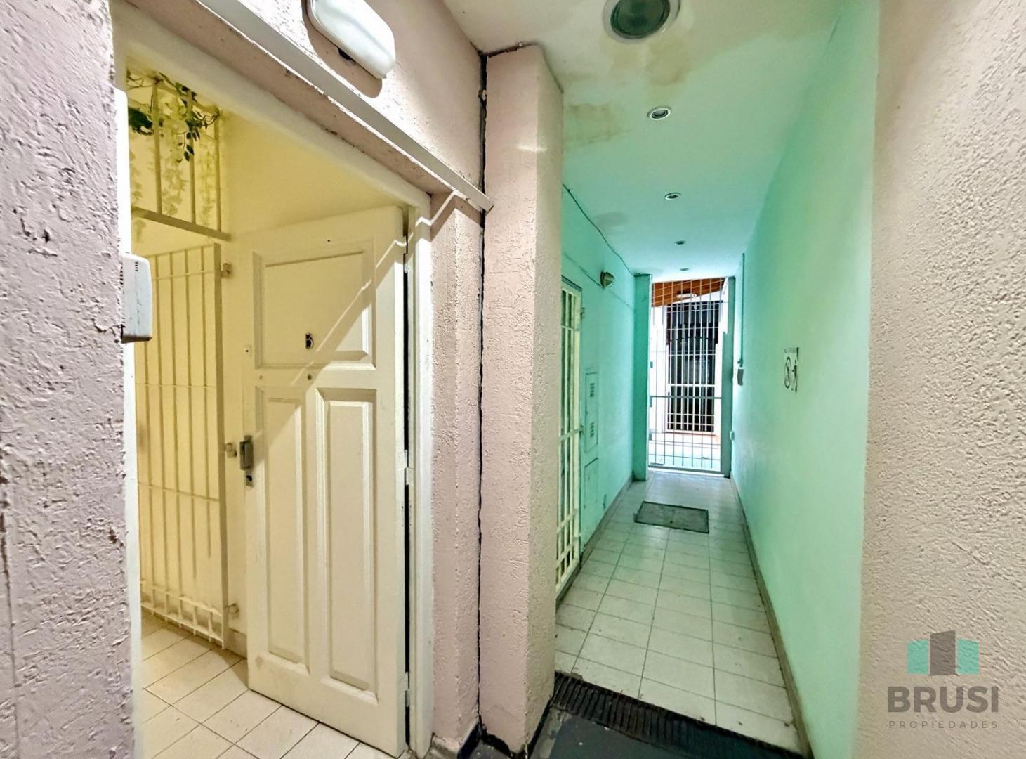 Foto de DEPARTAMENTO / OFICINAS EN VENTA / ALQUILER - IDEAL OFICINAS - 9, imagen 3